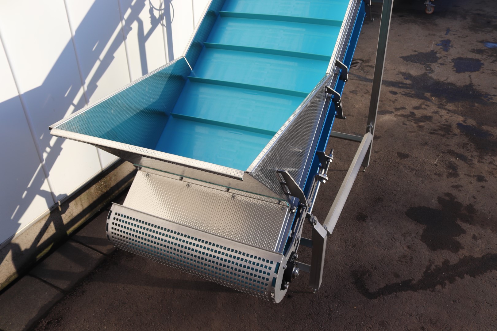 Jasa Stainless steel elevator 210 x 70 cm