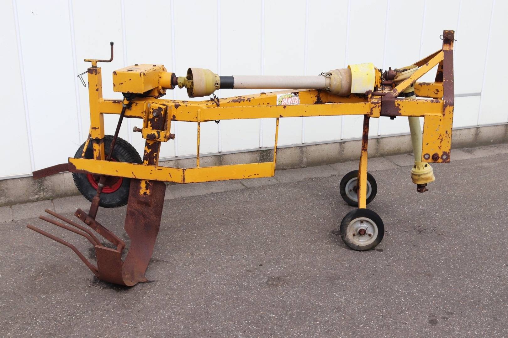 Panter undercutter lifter