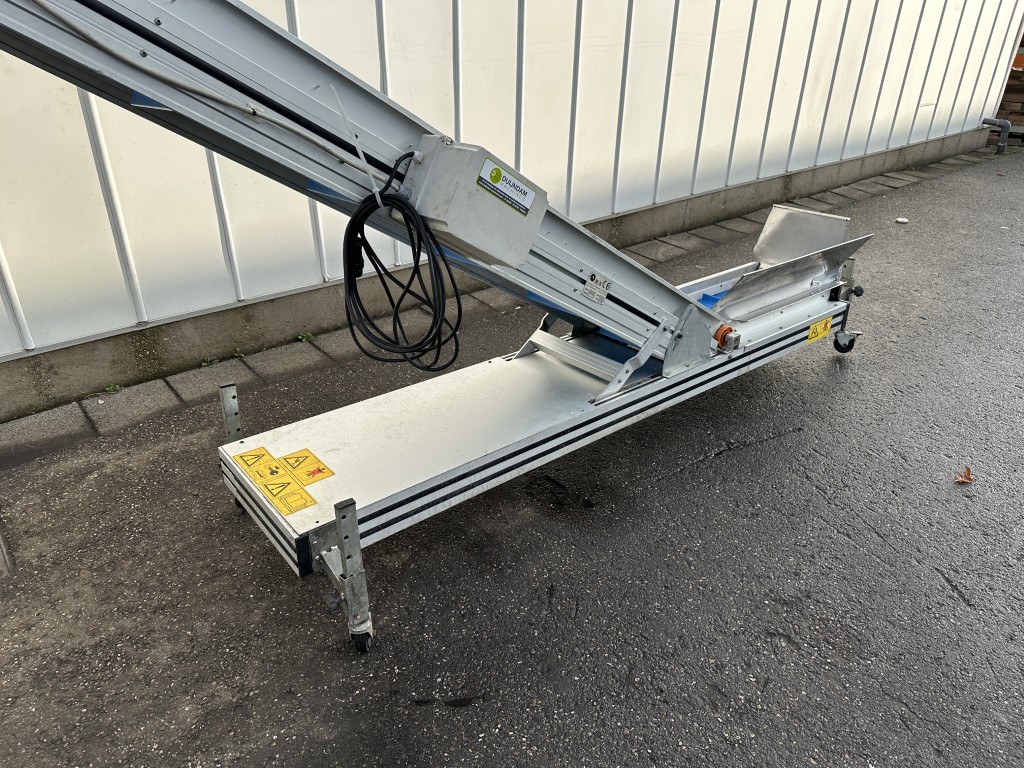 MB Conveyors Элеваторный конвейер 80 по горизонтали и 290 см по наклону