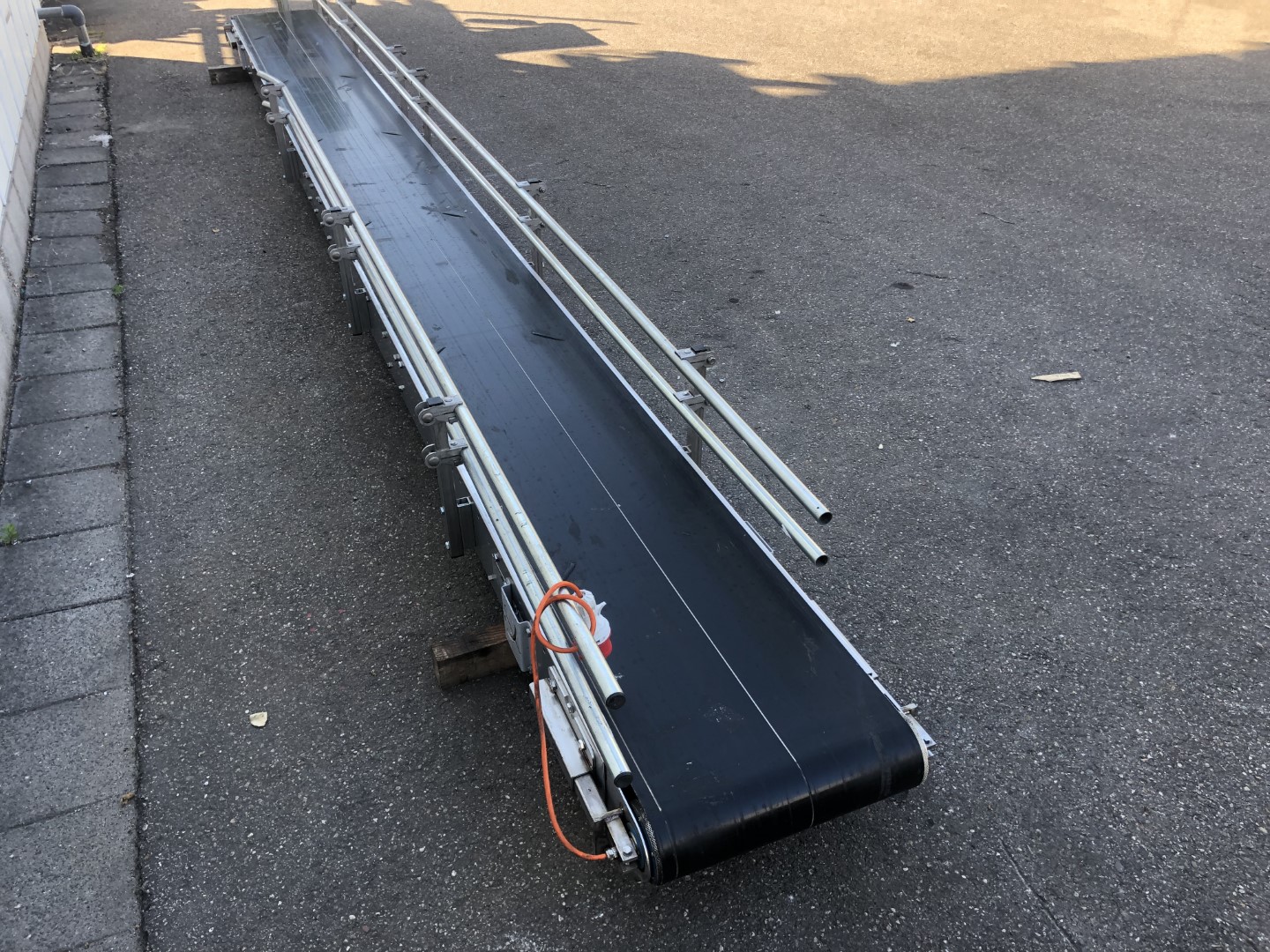 Конвейер / элеватор Mountec 640 x 48 см