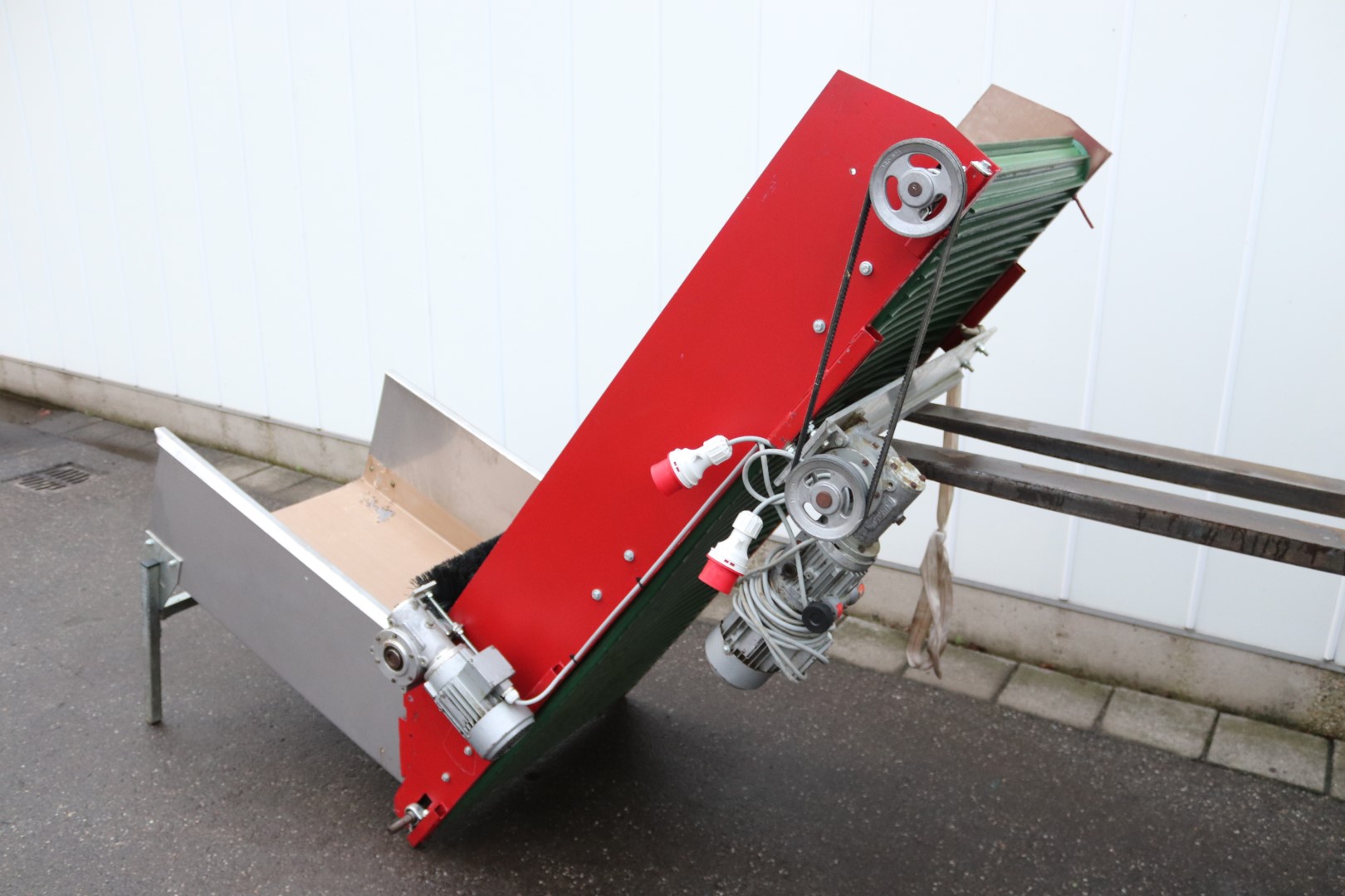 Aweta elevator for cherry tomatoes