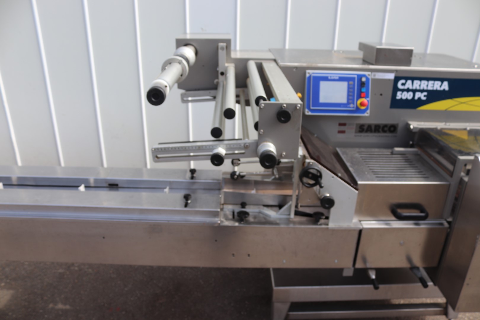 Ilapak Carrera 500 PC flow packaging machine