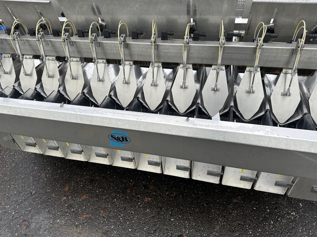 S&B CP 800 / 12 / BP Весовой дозатор с рамой и 3 элеваторами подающие конвейеры