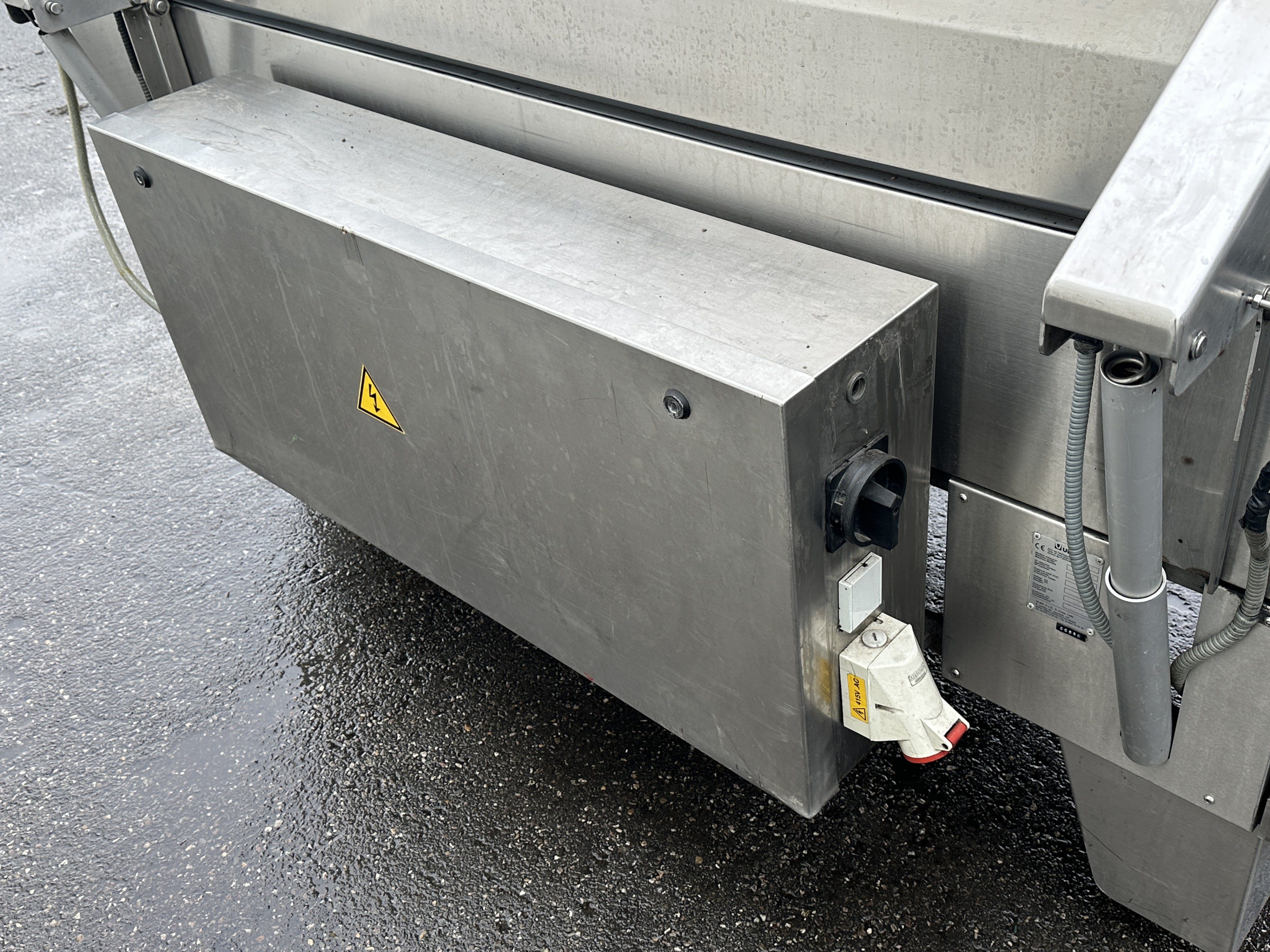 Ulma HRX-400 термоусадочный туннель для упаковочной машины, предназначенной для термоусадочной пленки.