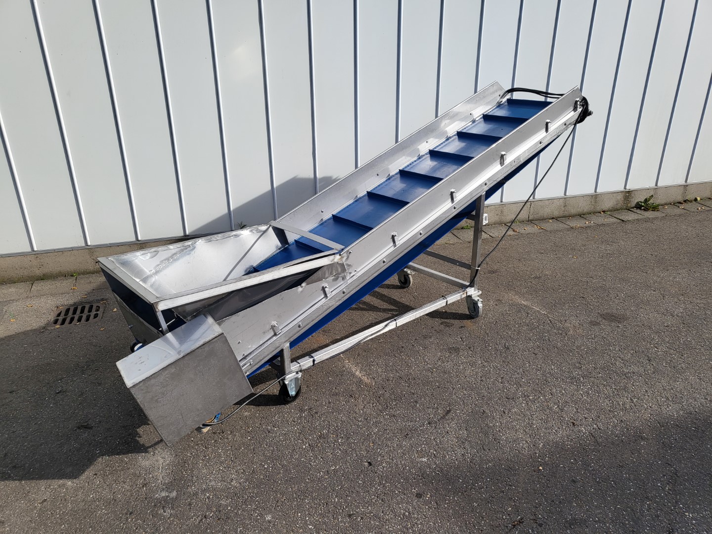 Лифт из нержавеющей стали 330 х 59 см