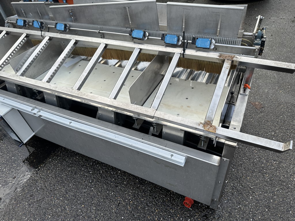 S&B CP 800 / 12 / BP Весовой дозатор с рамой и 3 элеваторами подающие конвейеры