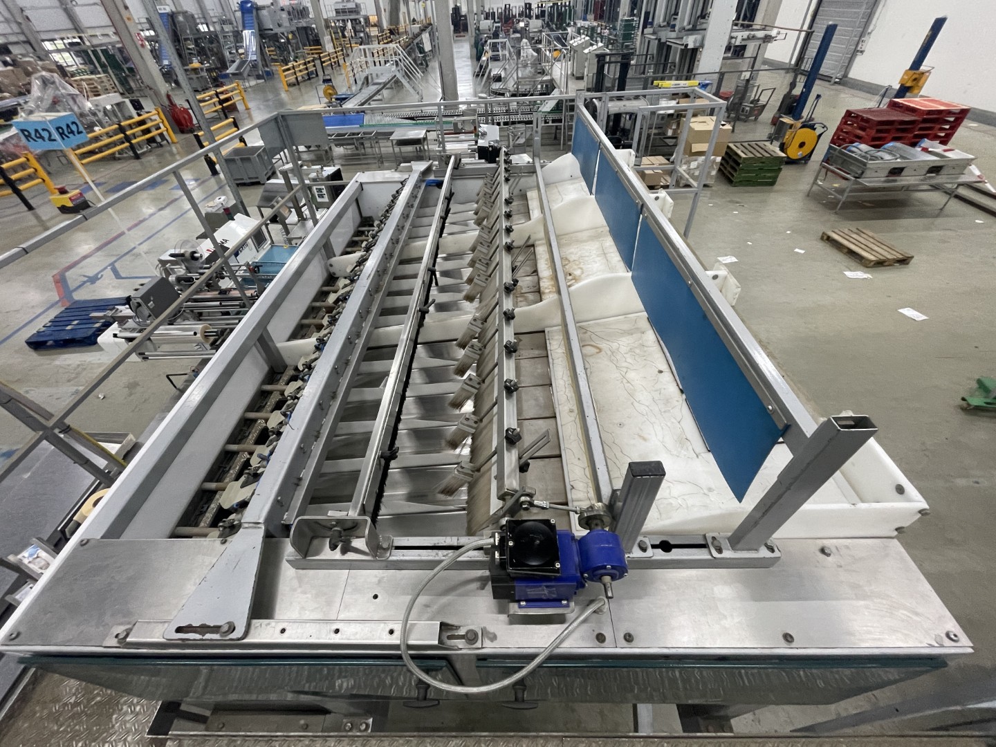 Manter VP16000 Весовой дозатор с 3 подъемниками и дозировочными конвейерами