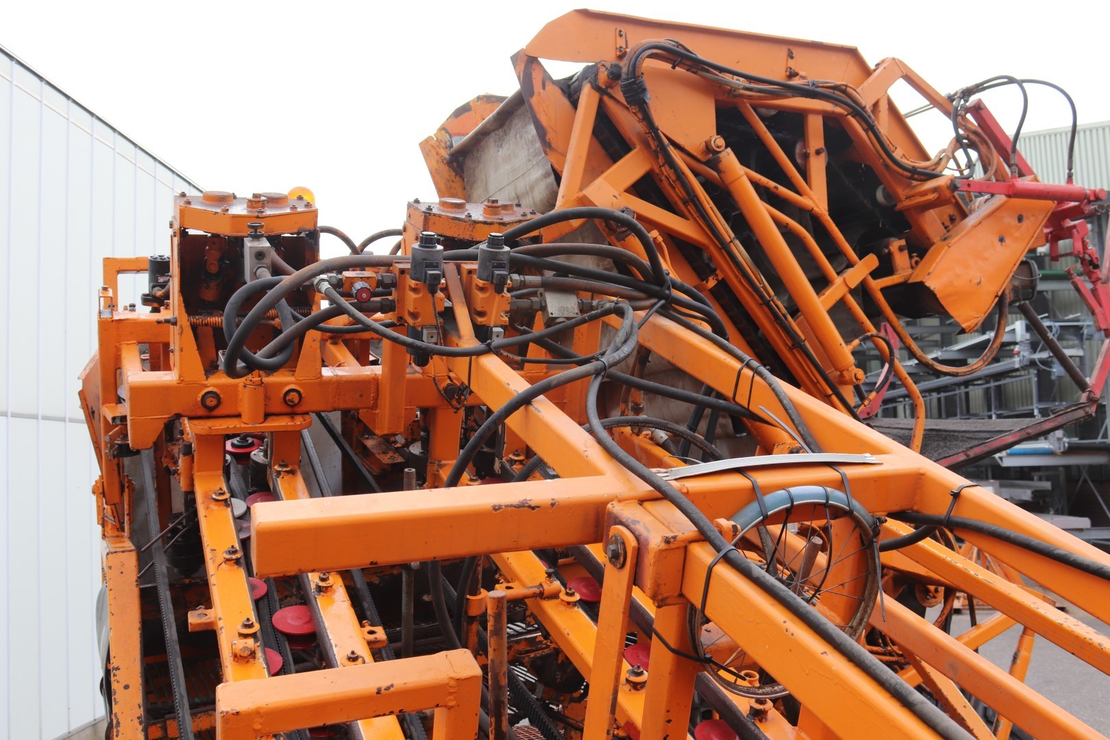 Vecon-RVL carrot harvester 2 rows