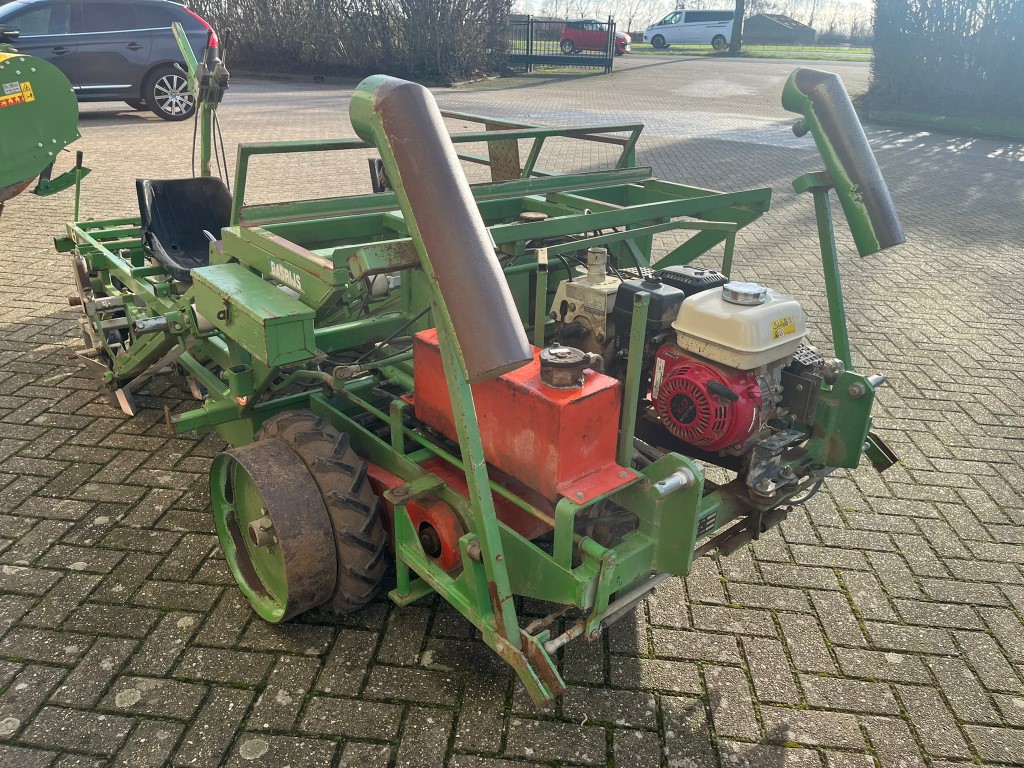 ���������� ���������� ������ Basrijs ��� ������ � ���������� Honda