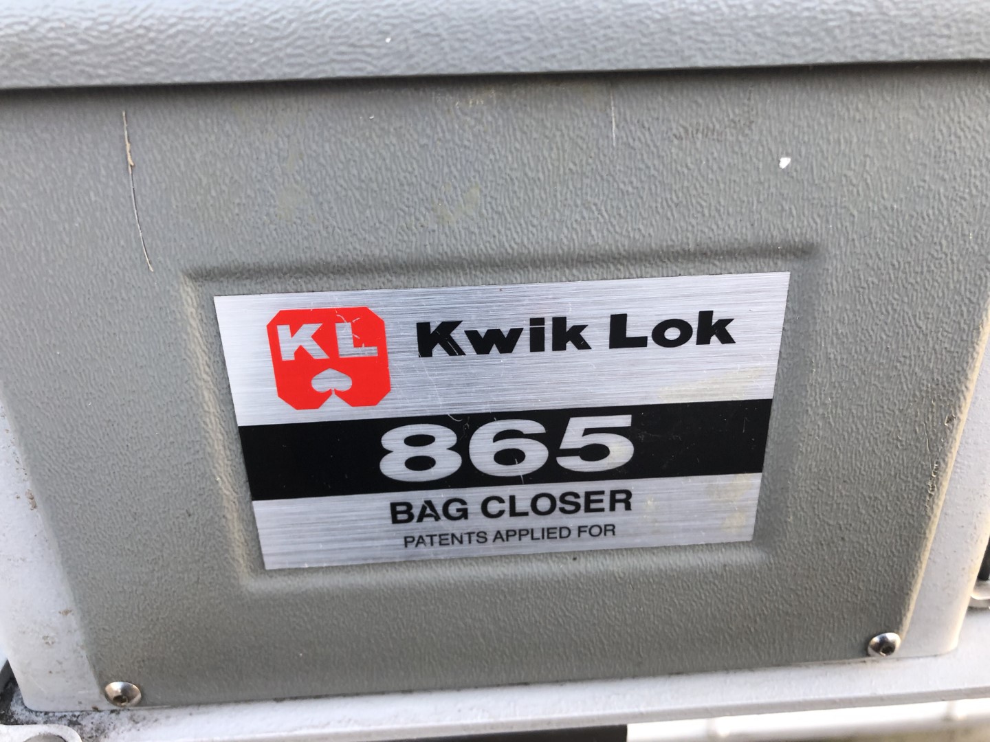Kwik Lok 865 Автоматическая машина для закрытия пакетов