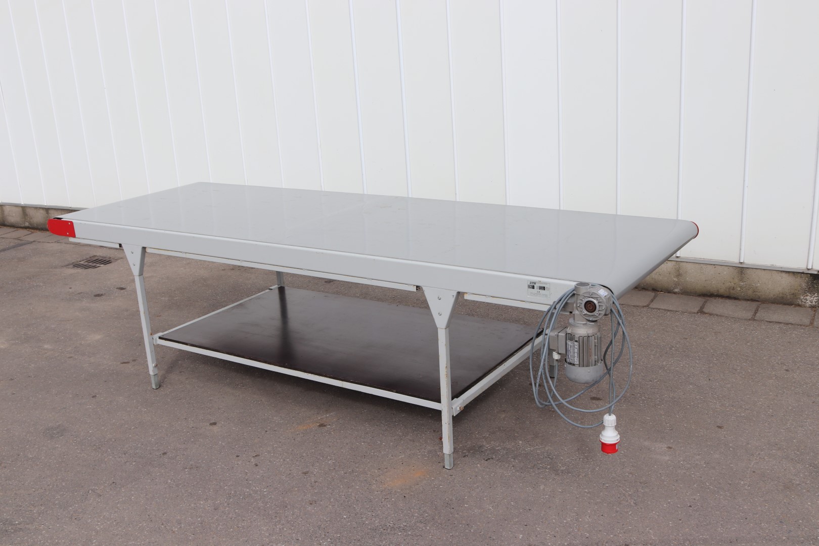 Плоский конвейер BTM 300 x 100 см