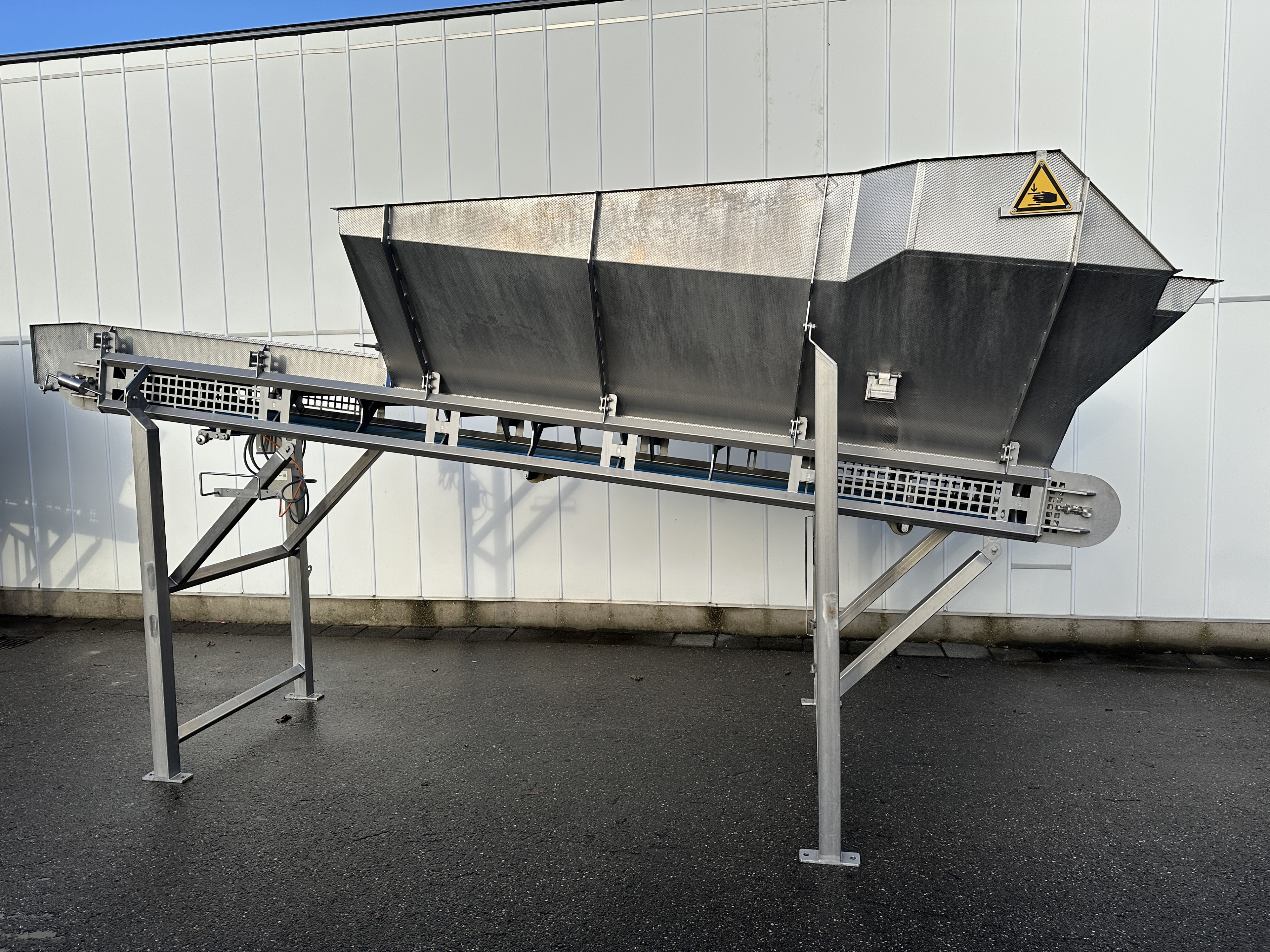 Innotec Systems Дозирующий бункер Конвейер 475 x 77 см, нержавеющая сталь.