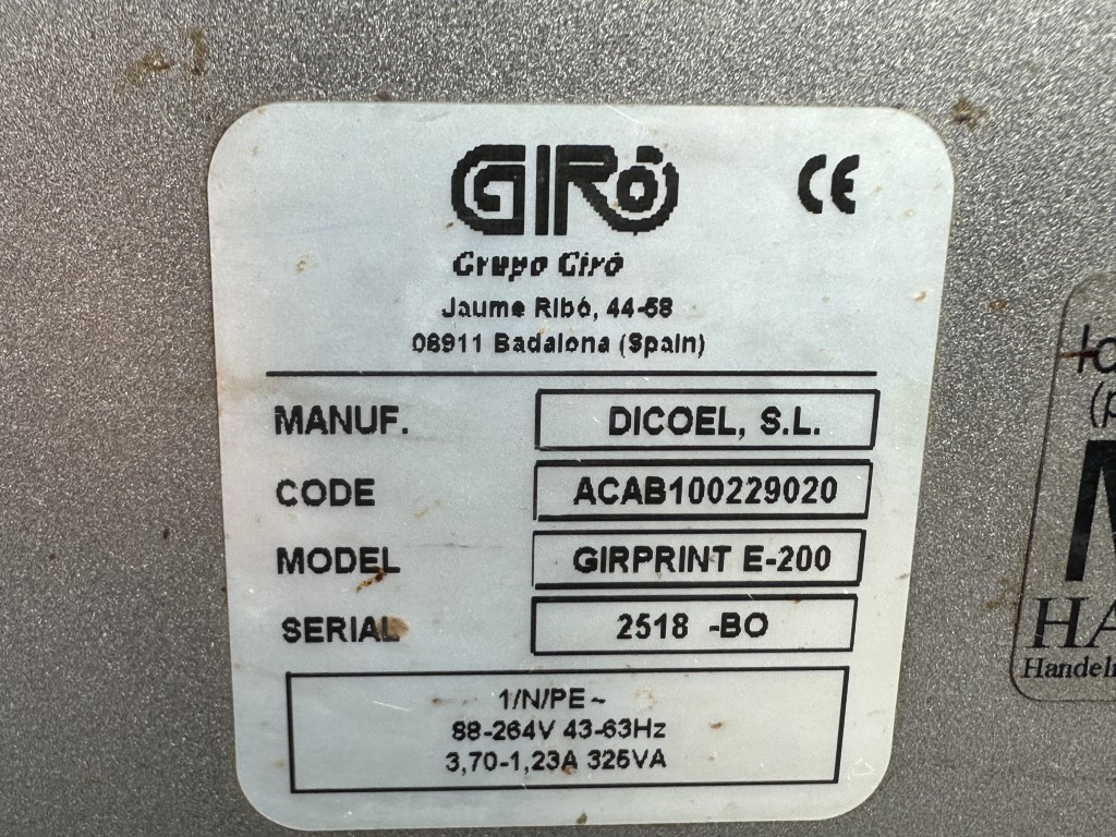 Giro CA-10 ������ ��� �������� � ����� � �������������� ���������