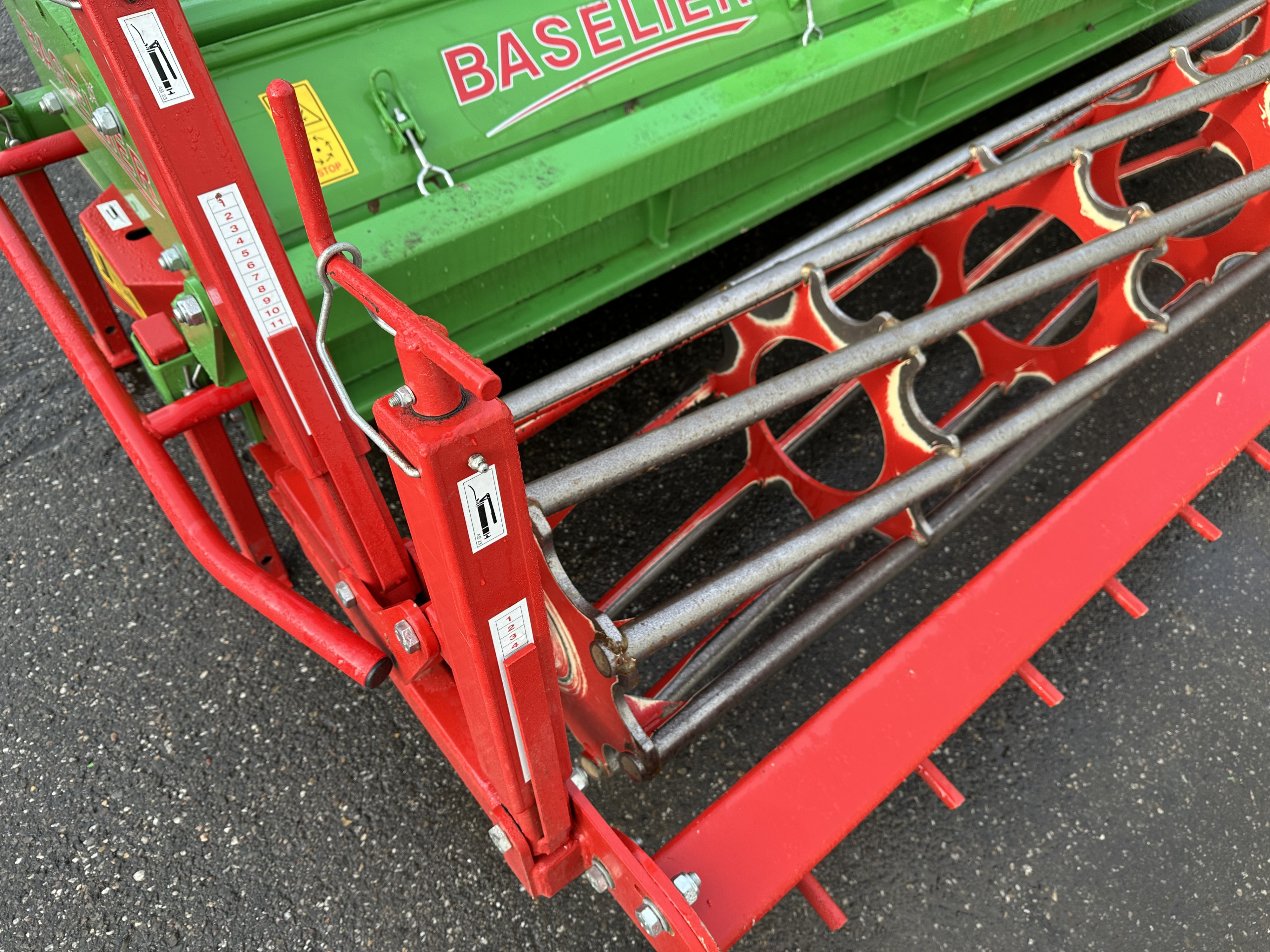 Baselier FF310 Грядо-/гребнеобразователь