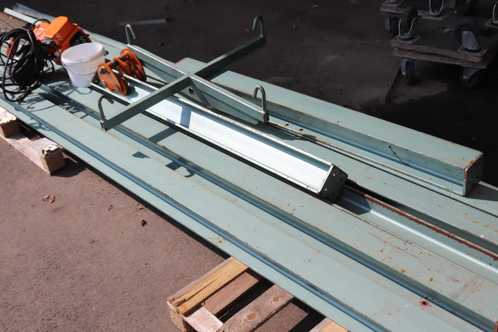 Electrical hoist with frame