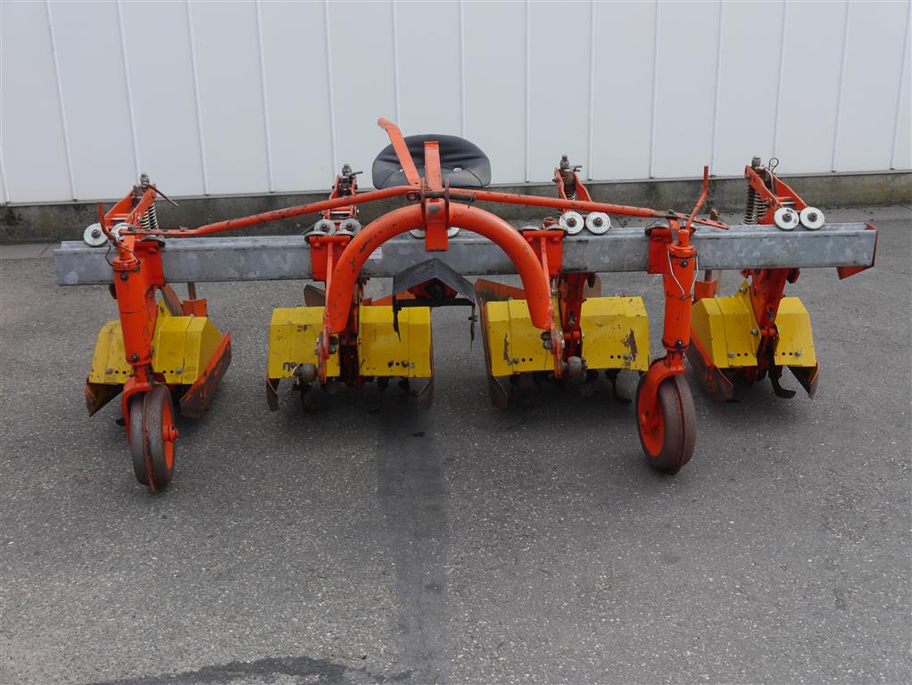 Breviglieri interrow rotorvator встретил 4 элемента