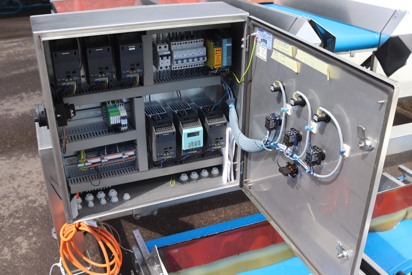 Newtec 14-head weighing machine with supply conveyors