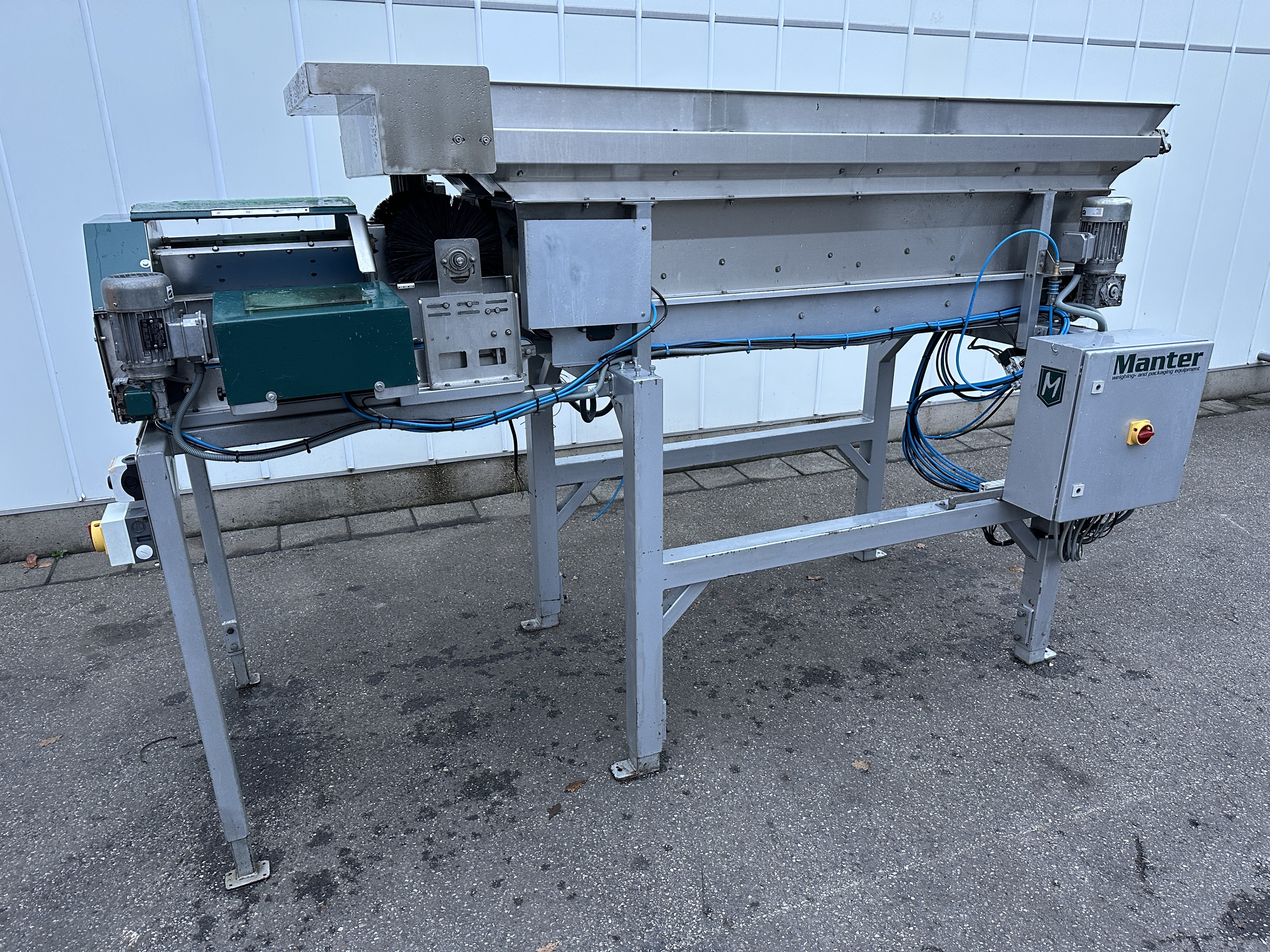 Manter VP16000 Весовой дозатор с 3 подъемниками и дозировочными конвейерами