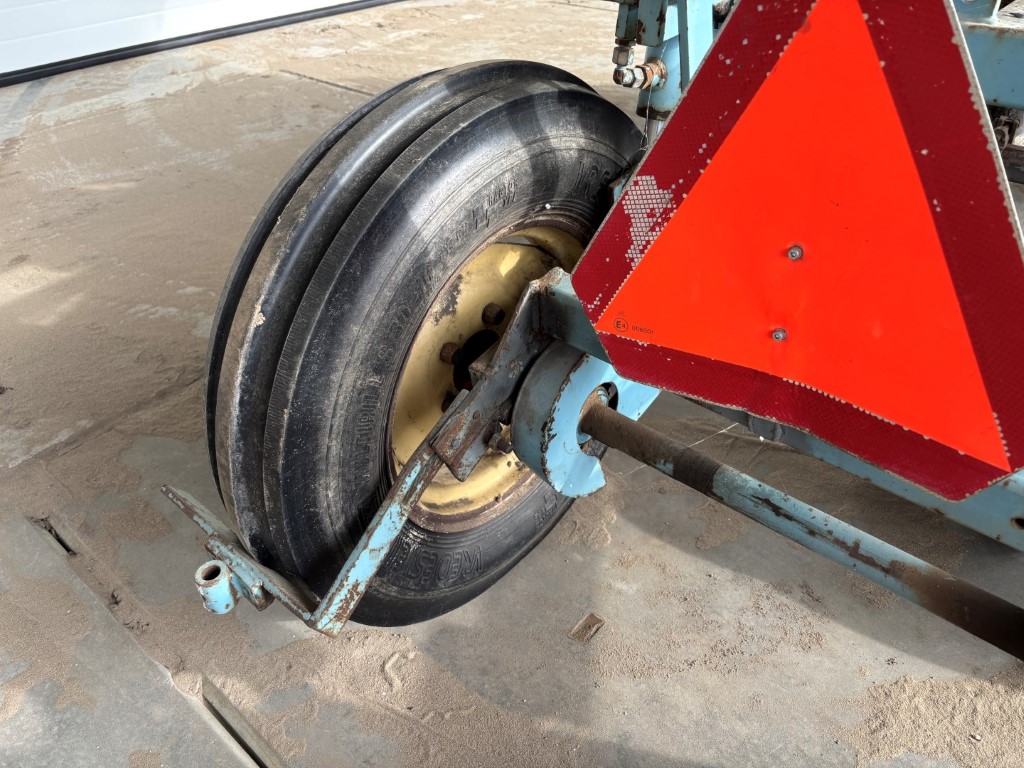 Koningsplanter Посадочная машина для лука и луковичных культур 4 ряда