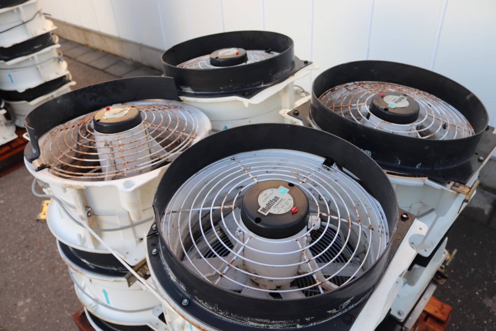 12 x Vostermans Multifan recirculation ventilaters for greenhouse