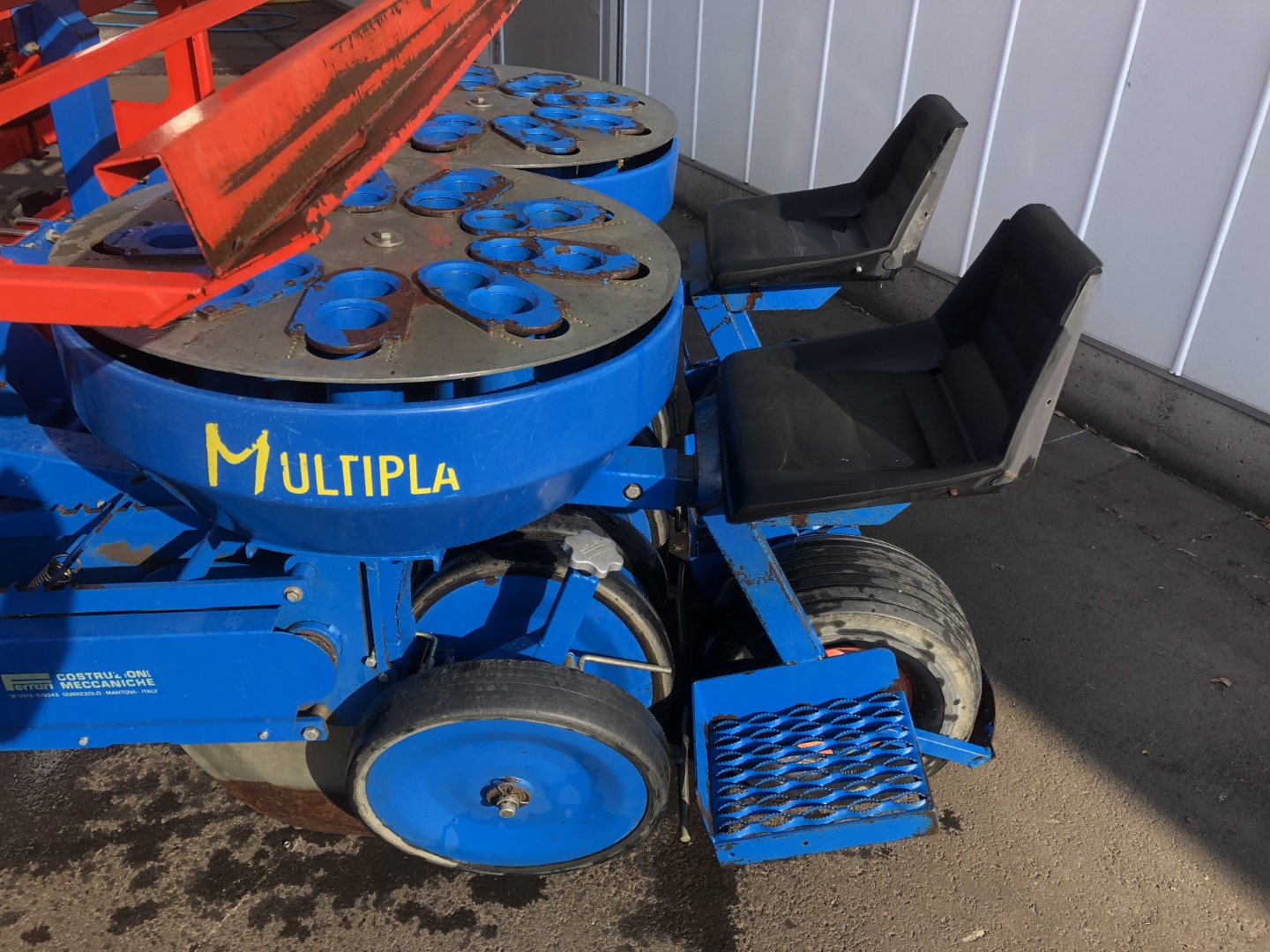 Посевная машина Ferrari Multipla 4 ряда