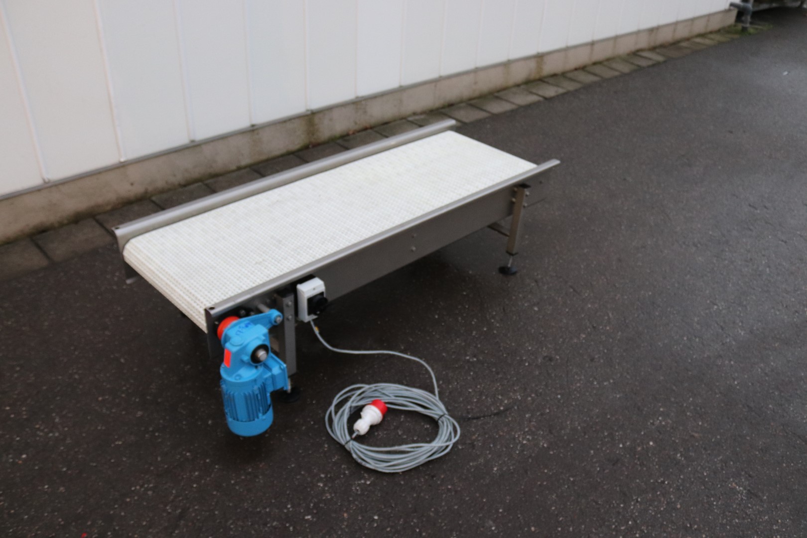 Bouwpaco stainless steel conveyor 170 x 55 cm