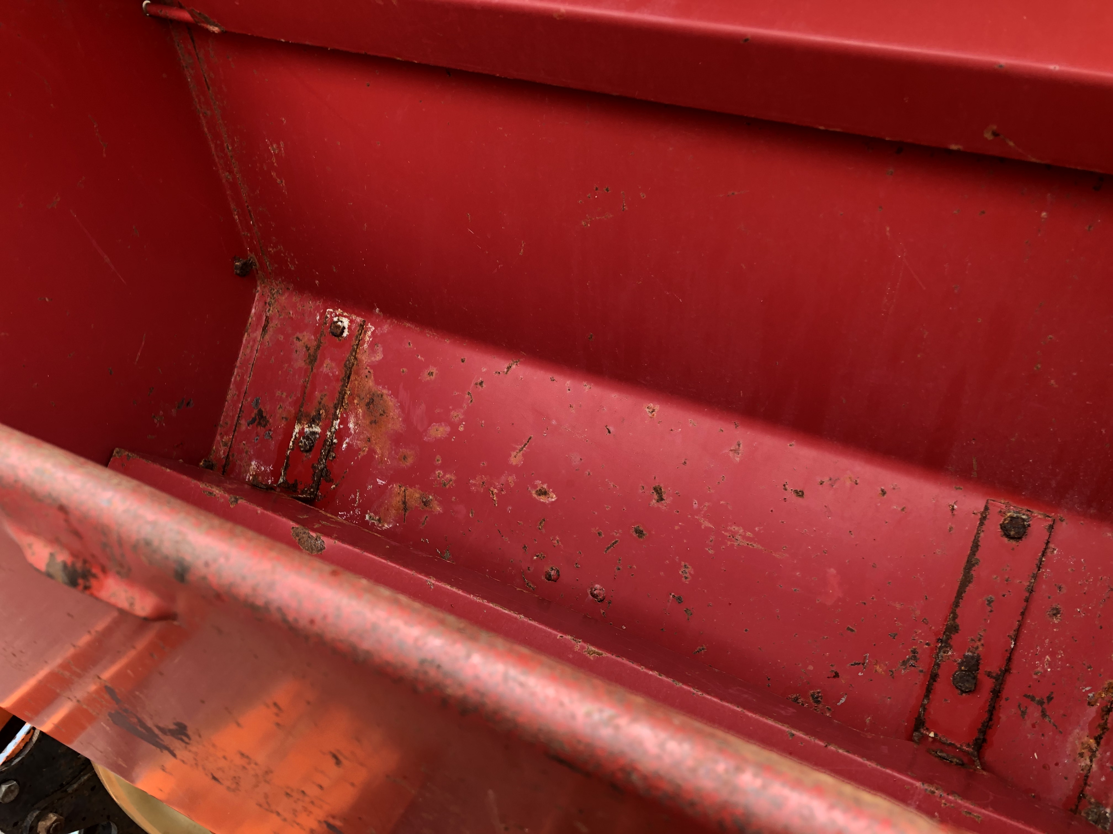 Pegoraro Interrow ����������� � 4 ������ � 5 ����������.