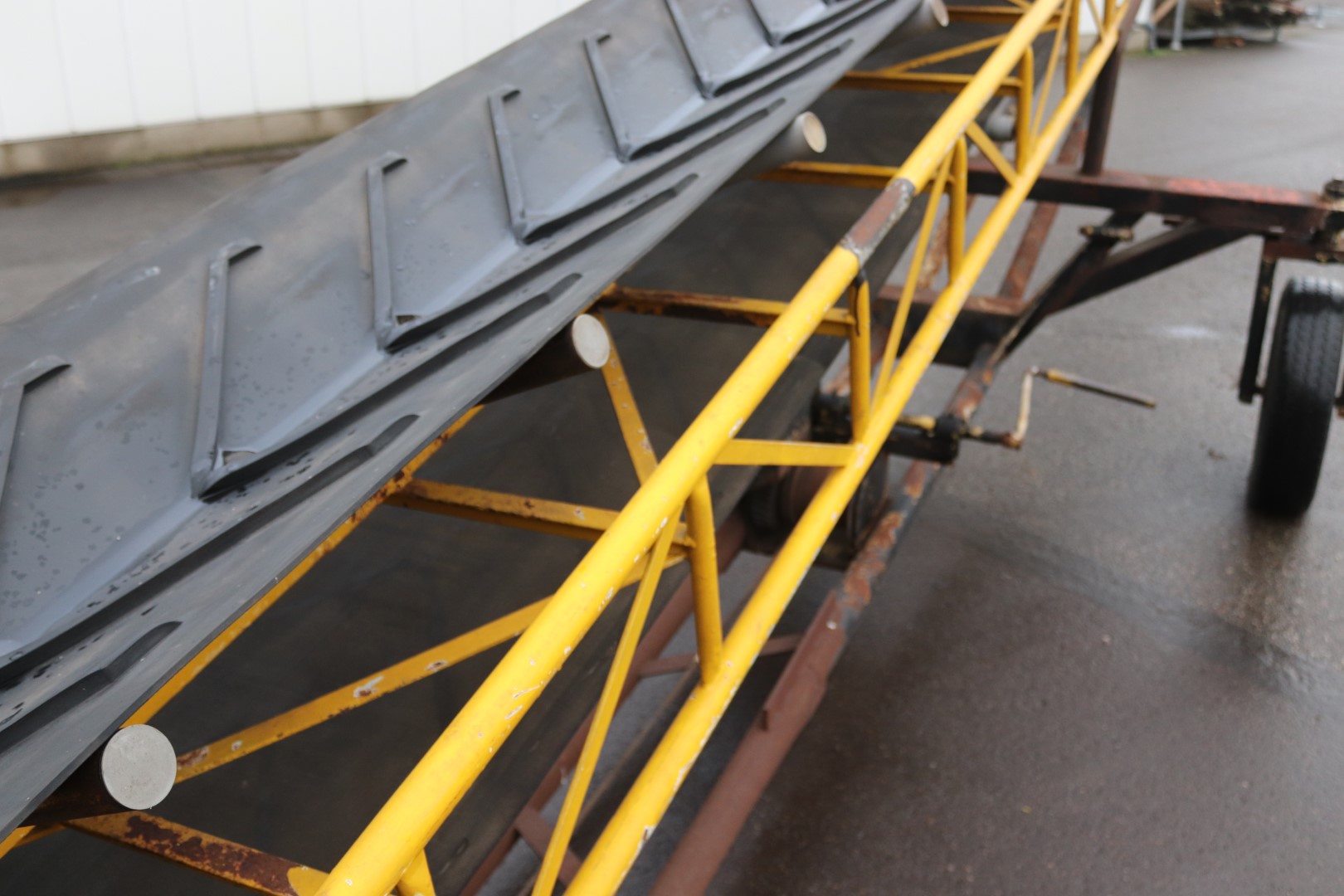 Beerepoot Elevator conveyor 13,3 meter