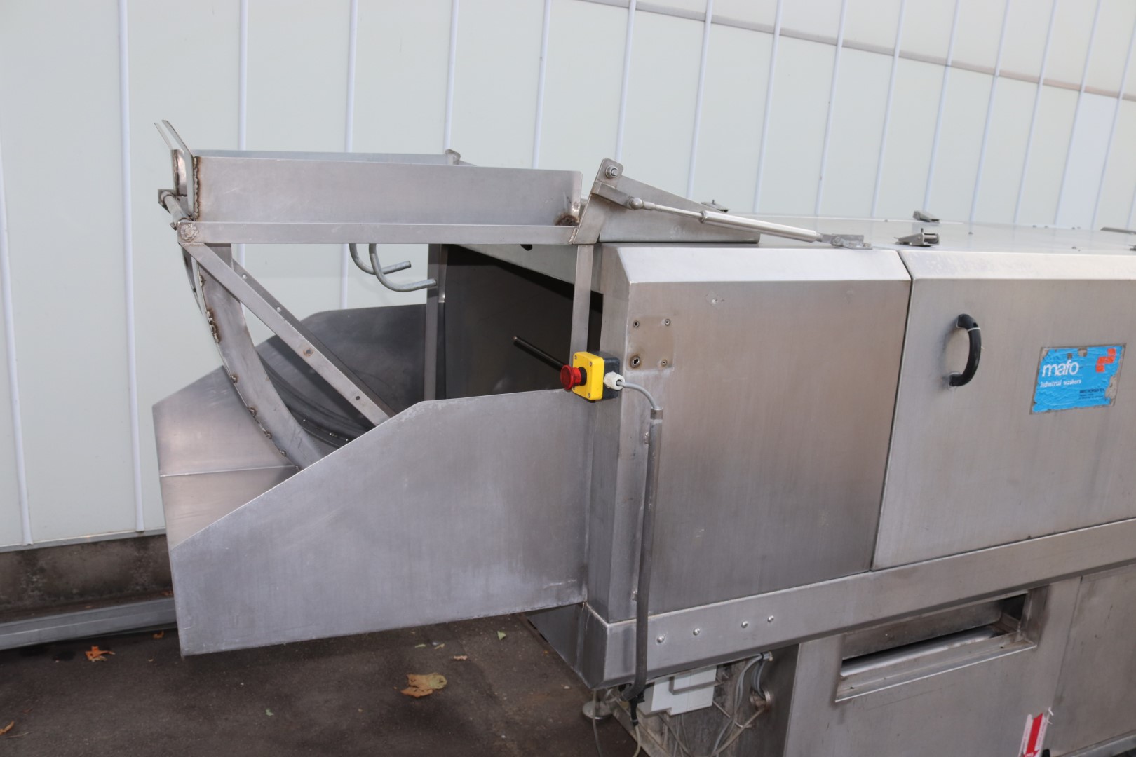 Mafo 230M industrial crate and tray washer with 1,6M dryer