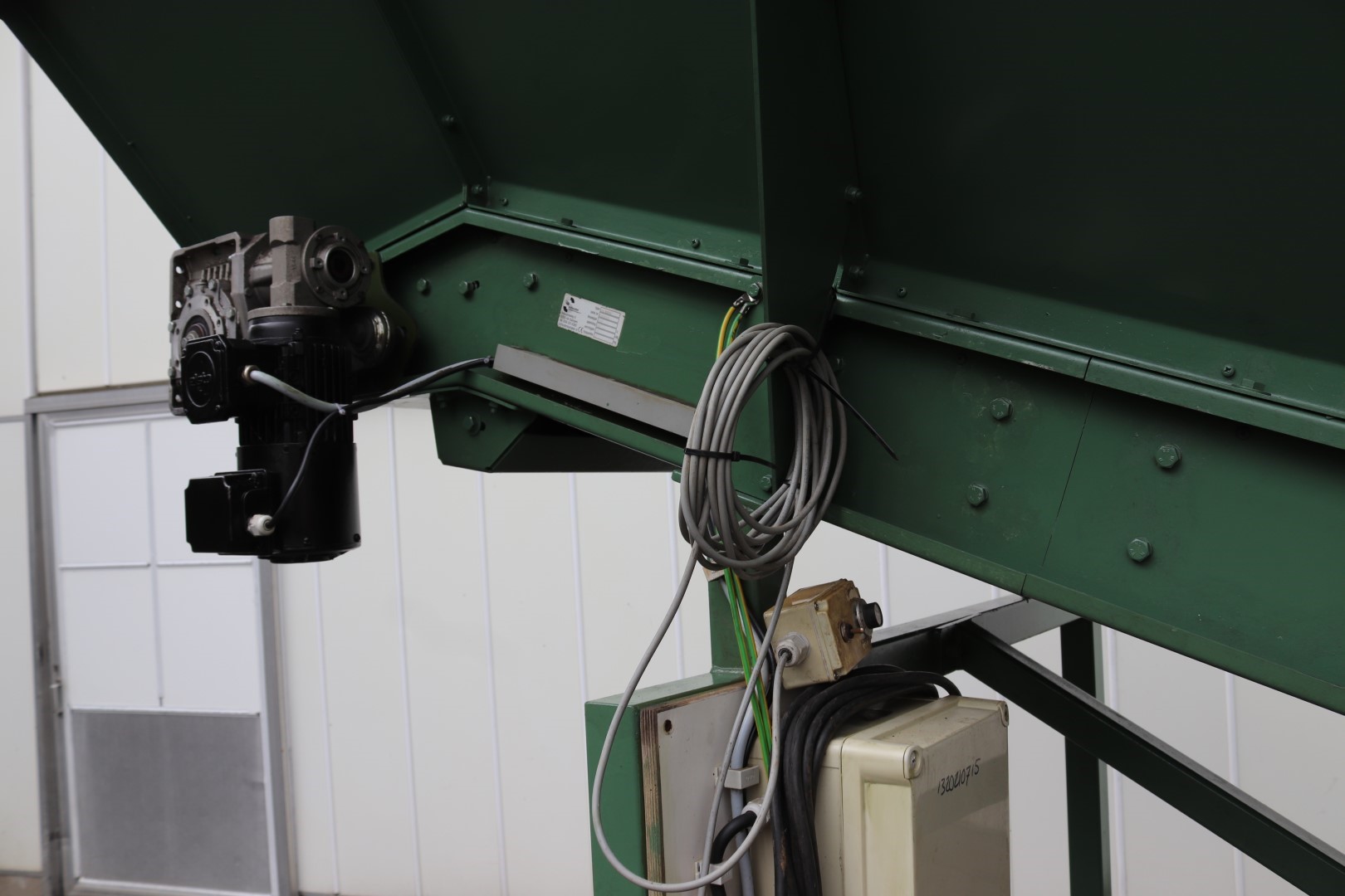 Schouten hopper 365 x 80 cm with adjustable speed