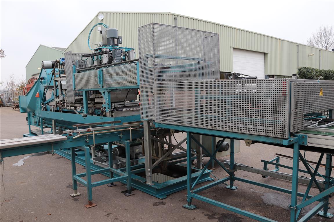 Visser Block-O-Matic soilblocking system