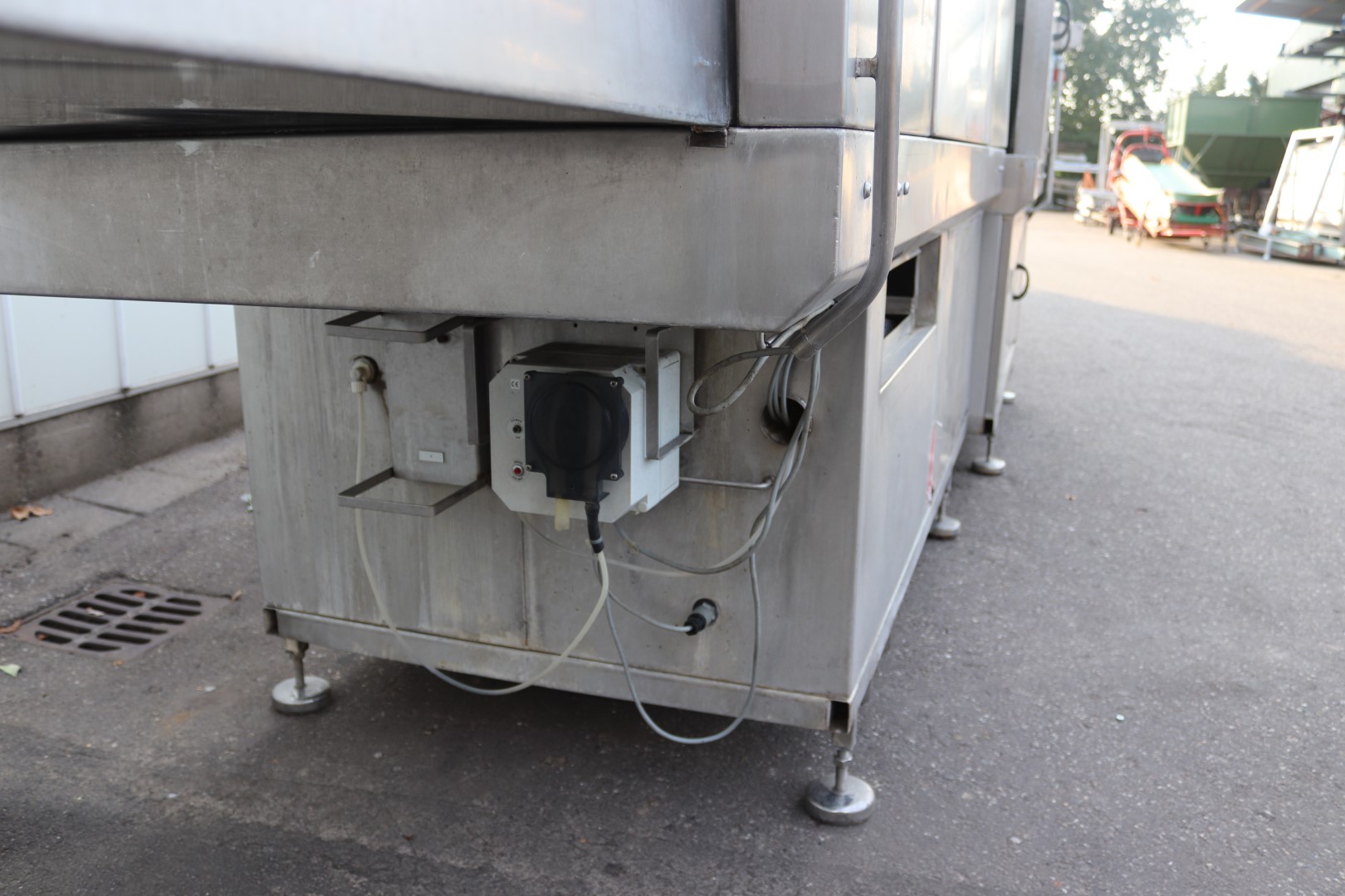 Mafo 230M industrial crate and tray washer with 1,6M dryer