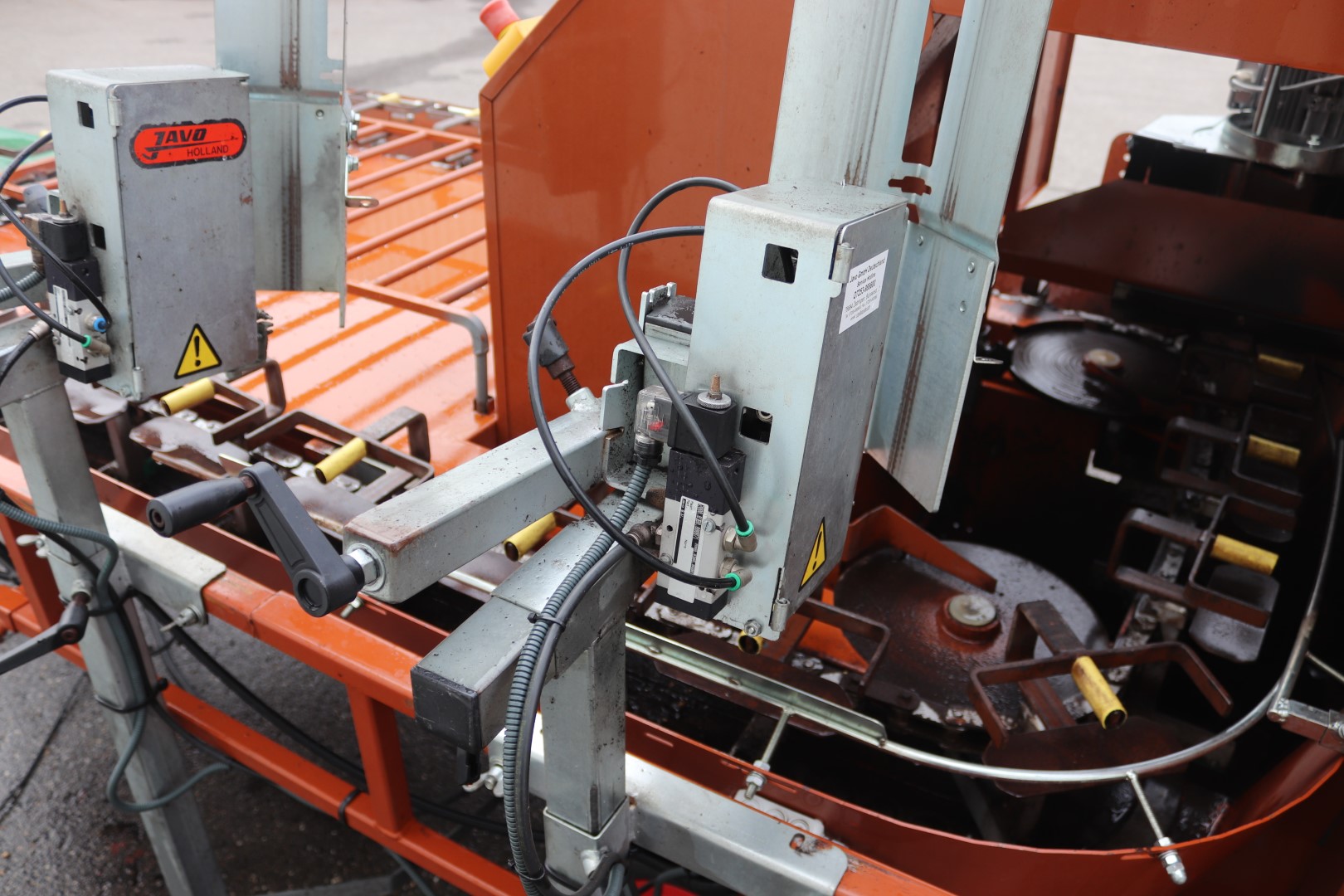 Javo Super Mega potting machine with double pneumatic potdispenser