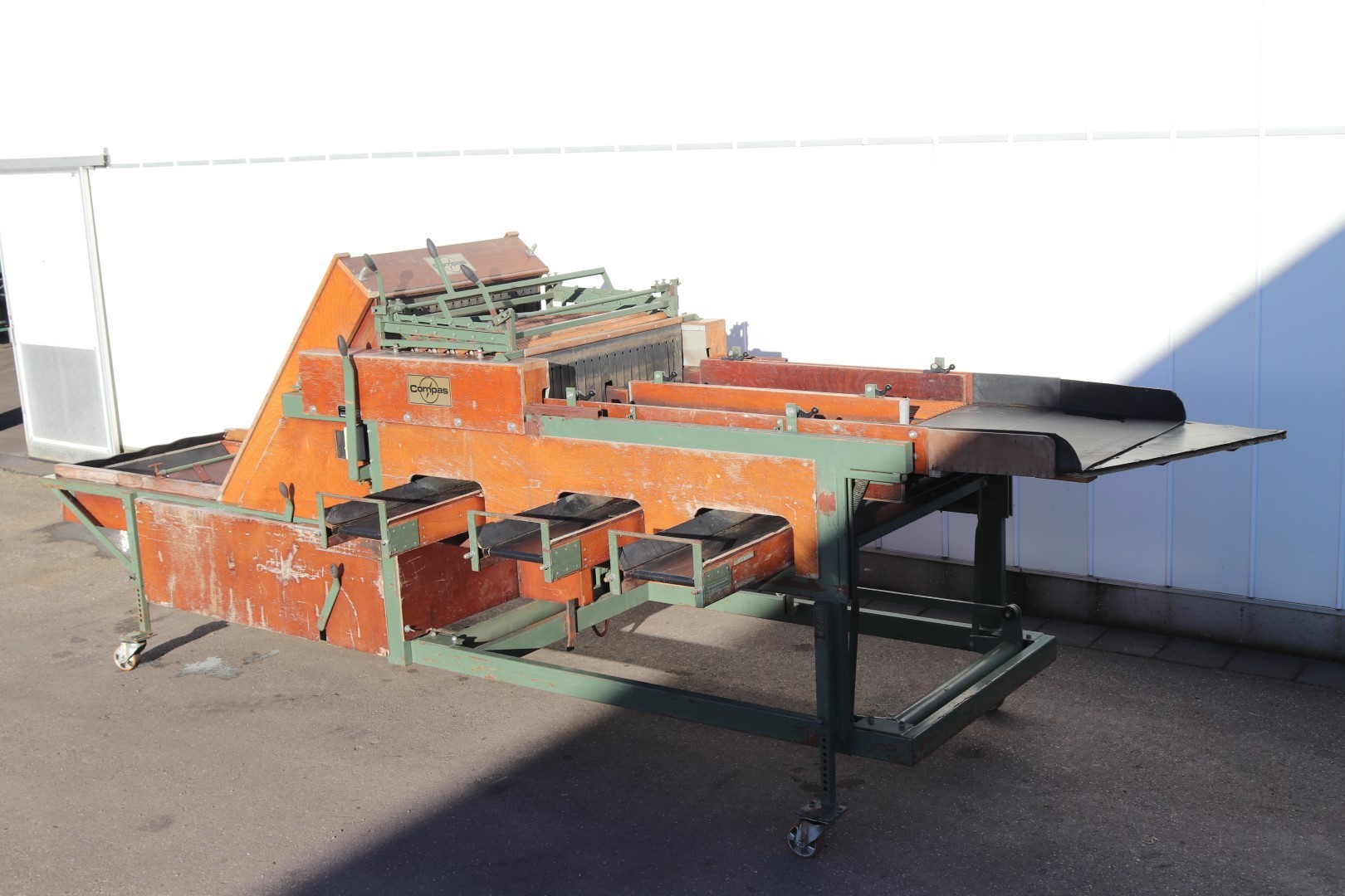 Сортировочная машина Compas SM100E2VB для картофеля и лука