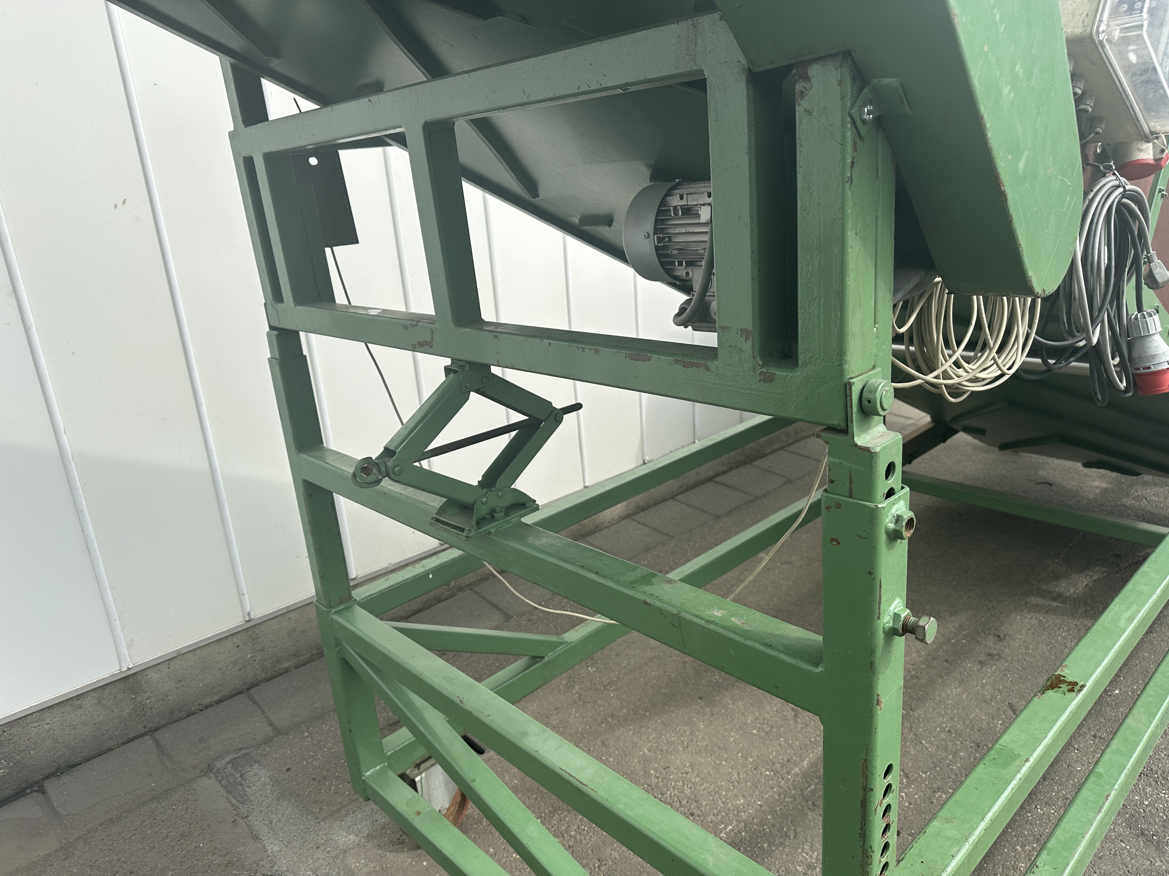 Schouten BDE-100 ���������� ������ 430 x 100 ��