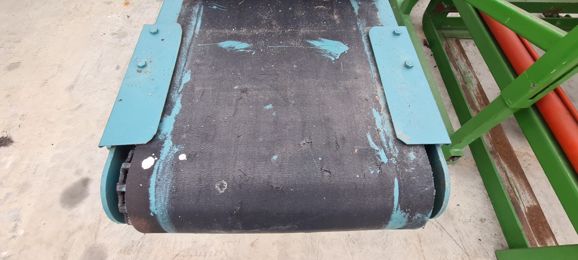 Dewa soil blocking machine with Unger seeder