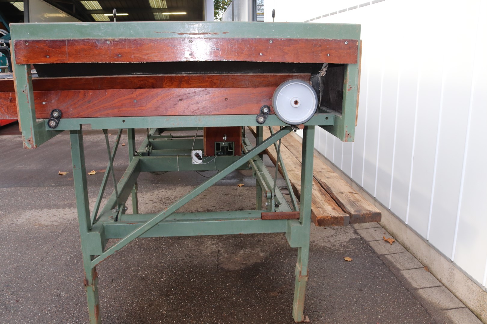Compas Sorting machine with 6 +1 exits