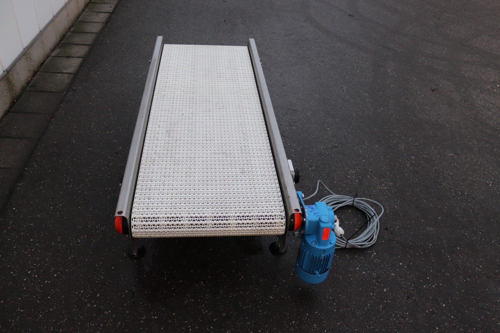 Bouwpaco stainless steel conveyor 170 x 55 cm