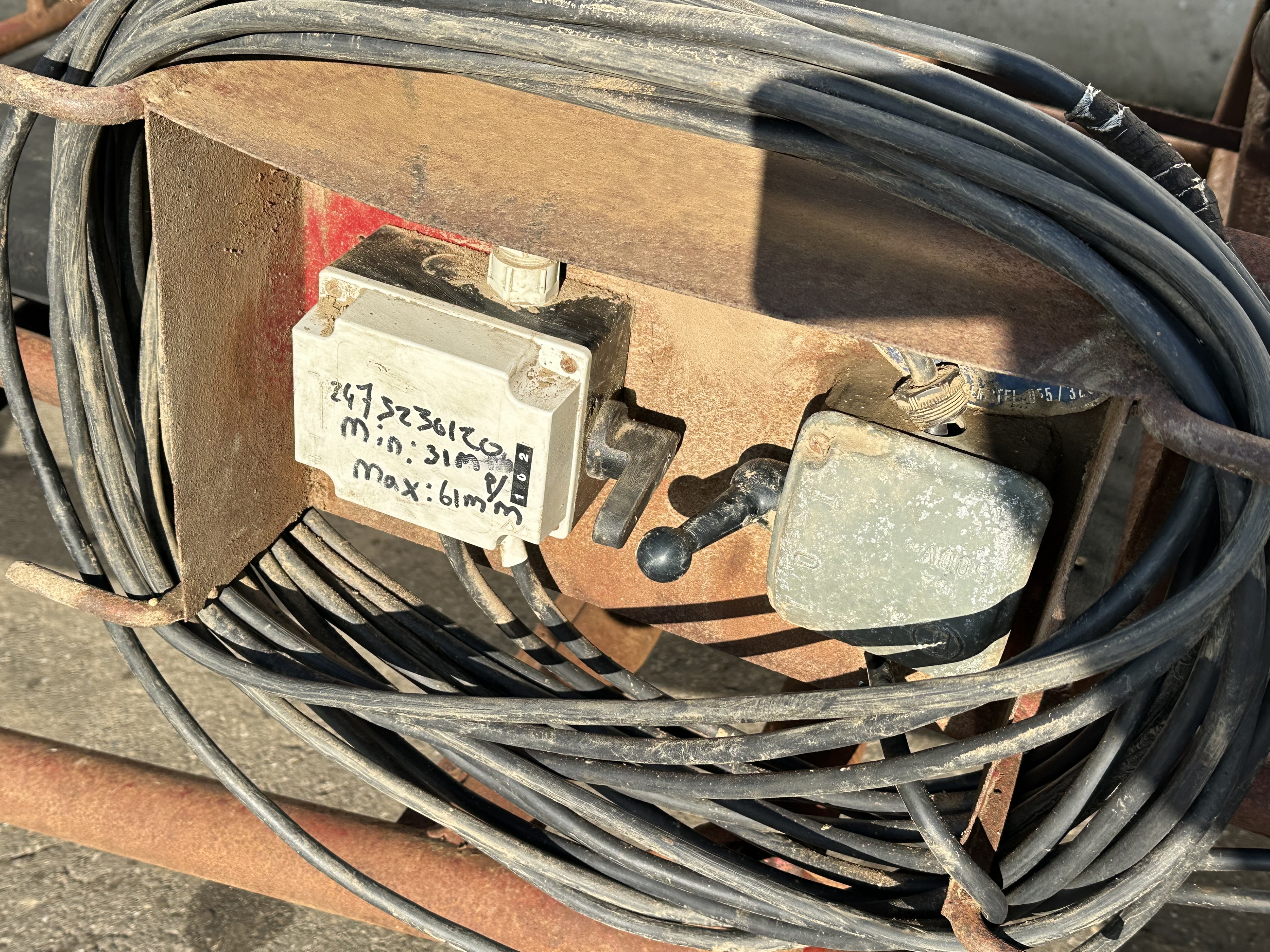 ���� 700 � 50 ��