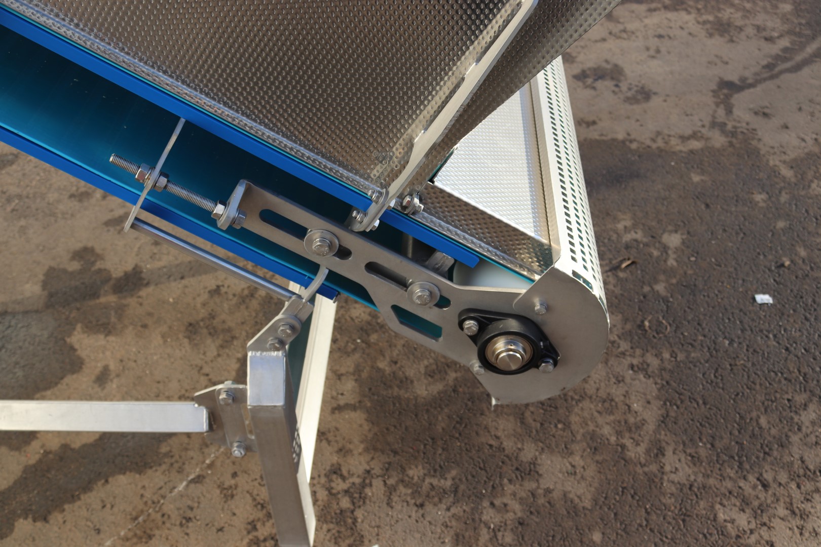 Jasa Stainless steel elevator 210 x 70 cm