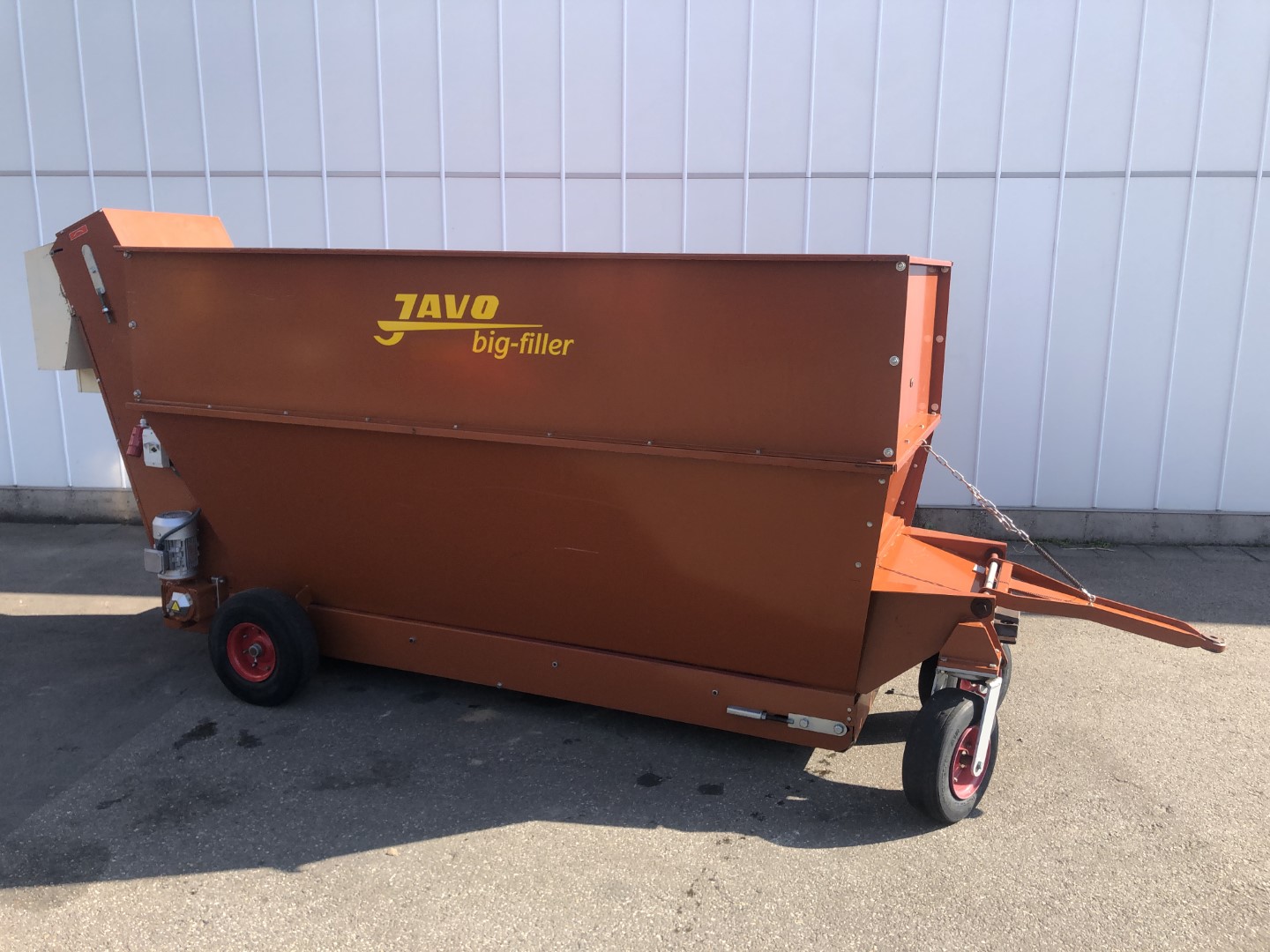 Передвижной бункер для хранения почвы с большим наполнителем Javo