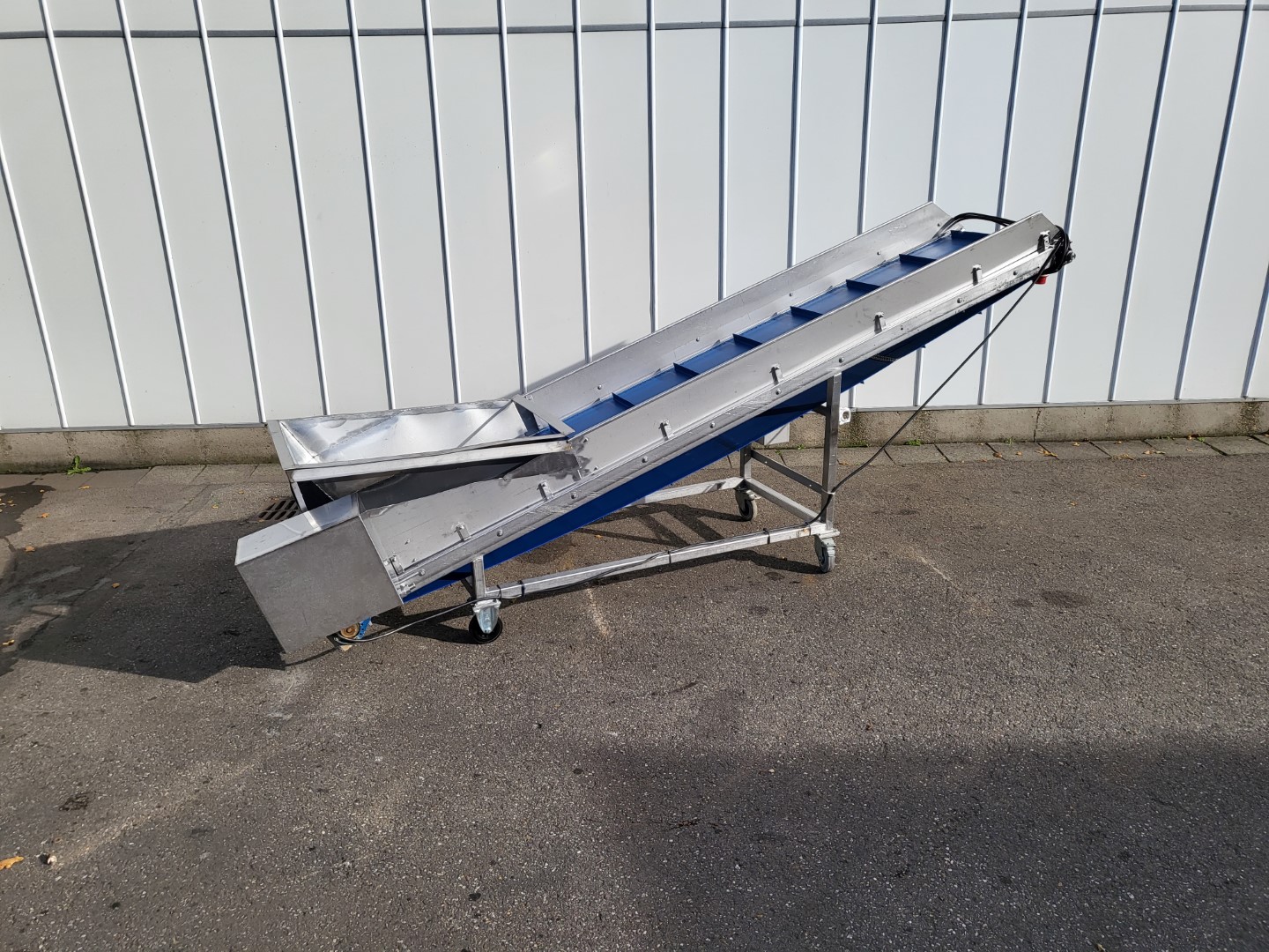 Лифт из нержавеющей стали 330 х 59 см