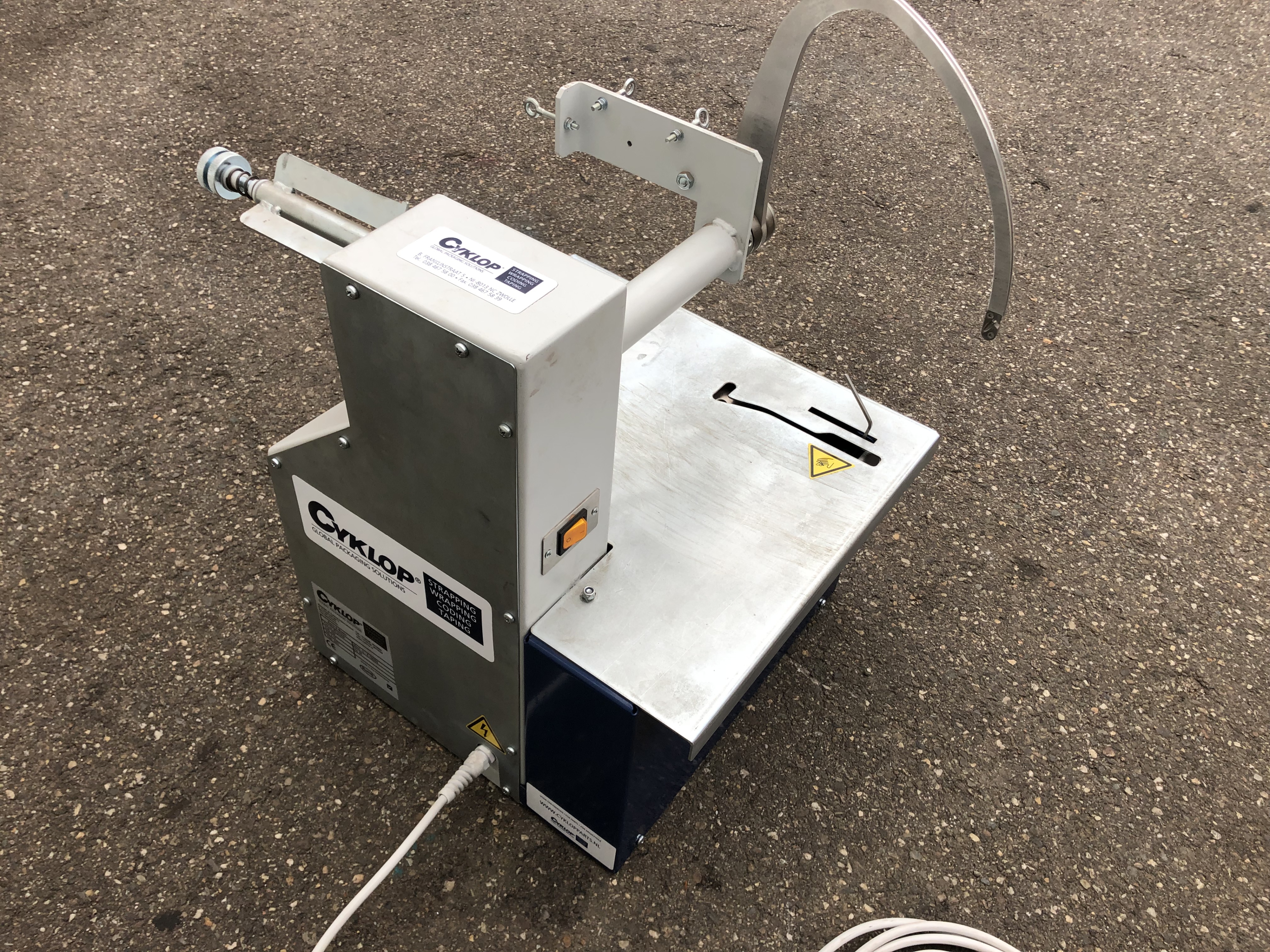 Cyklop Axro 2 Basic binding machine