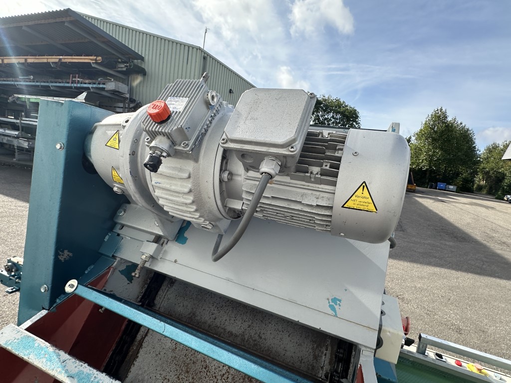 Visser FX40 Наполнитель кассет торфом с почвенным подъемником Vario 450