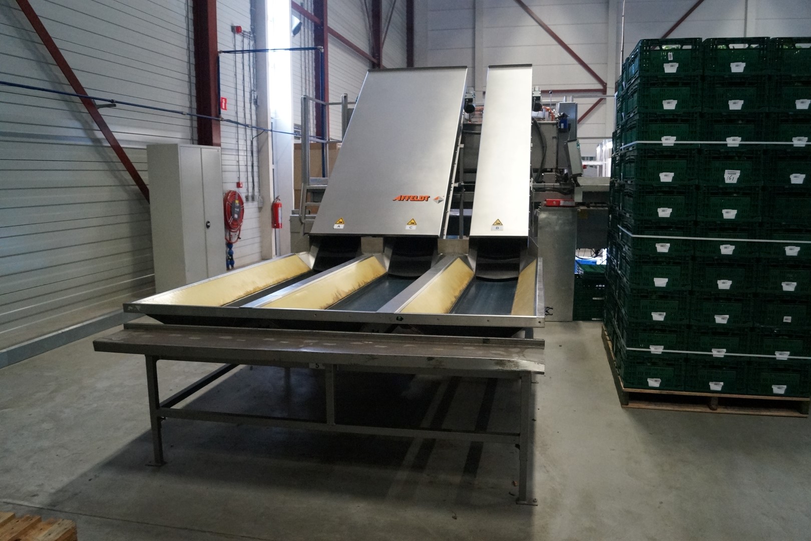 Affeldt weighing machine with GNA flowpacking machine for bell peppers