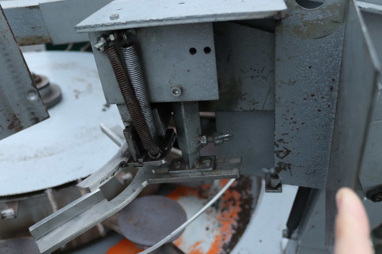 Mayer potting machine