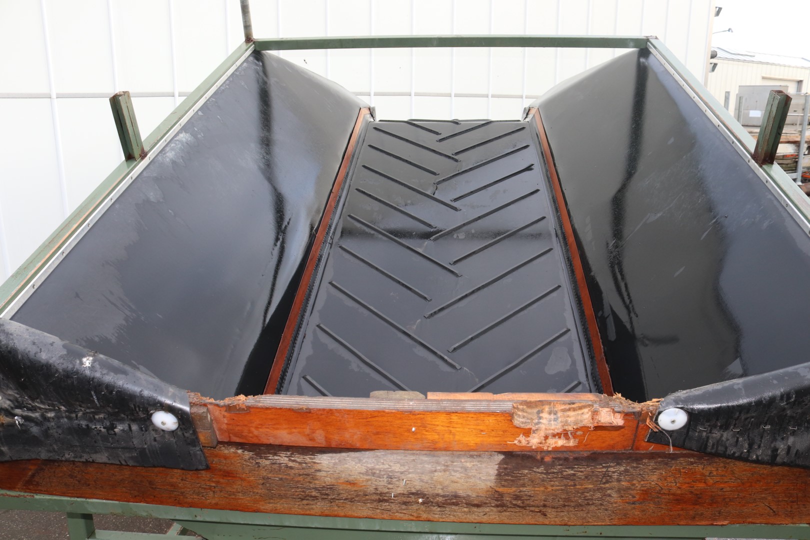 Compas dosing hopper 300 x 100 cm