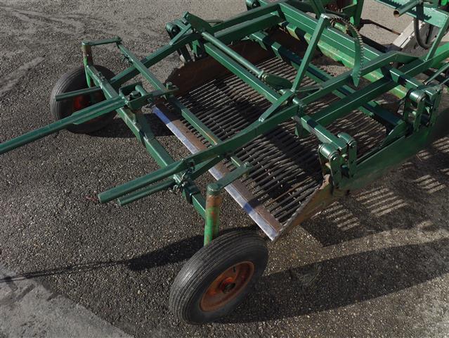 Самоходный грядоподъемник Rap Rijnbeek R110 для лампочек