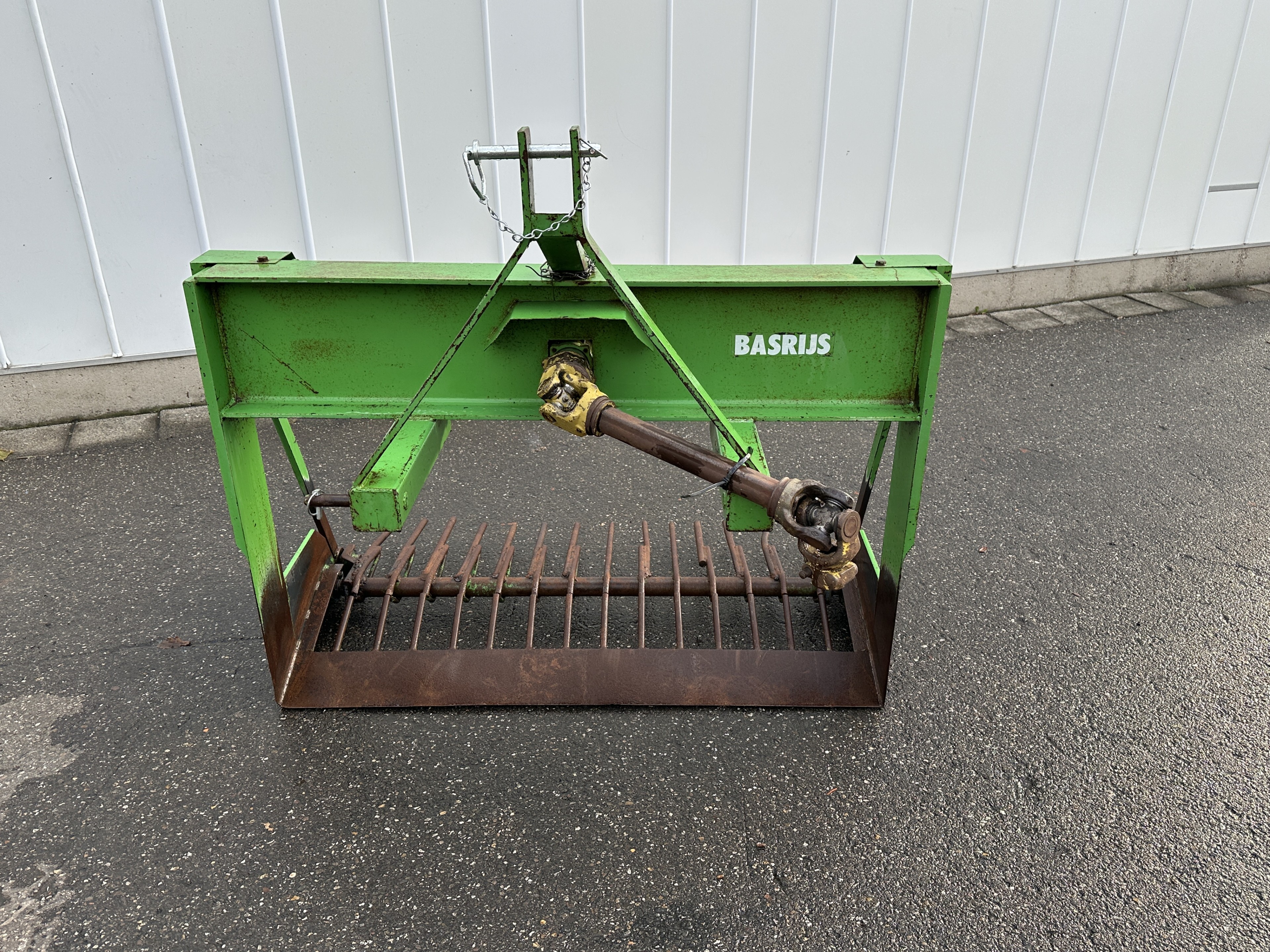 Basrijs ������������ ���������� ����a 135 �� ��������� ������