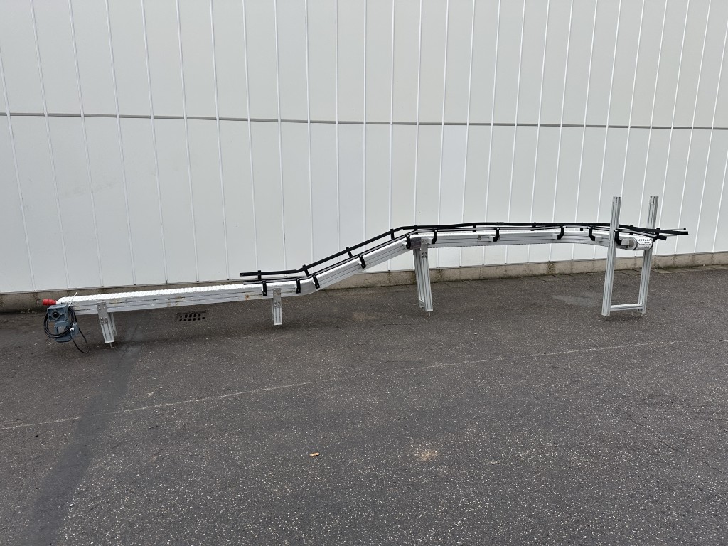 FS solutions Криволинейный конвейер 610 x 19 см с модульным ремнем 90°